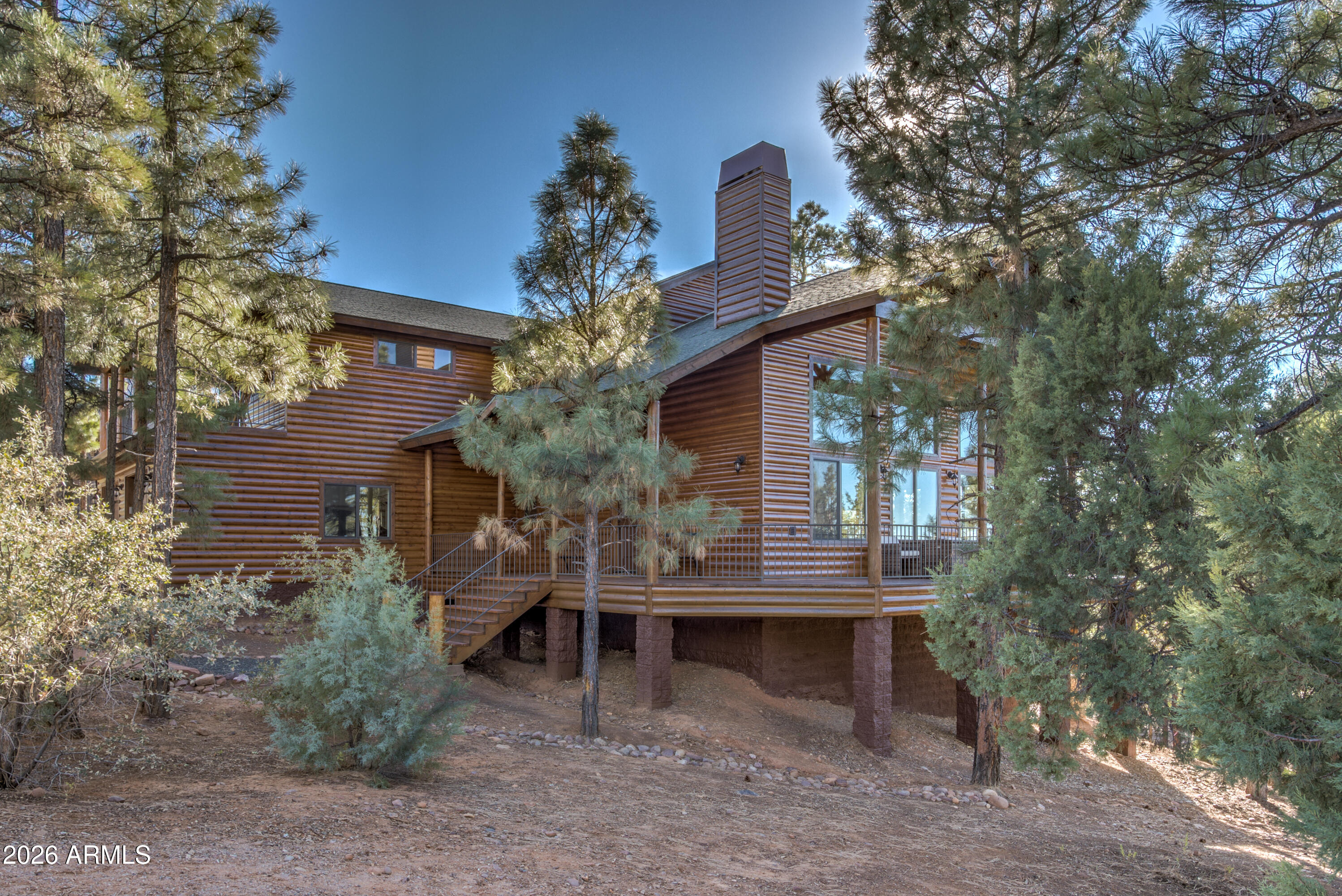 315 E Middle Mountain Lane — photo