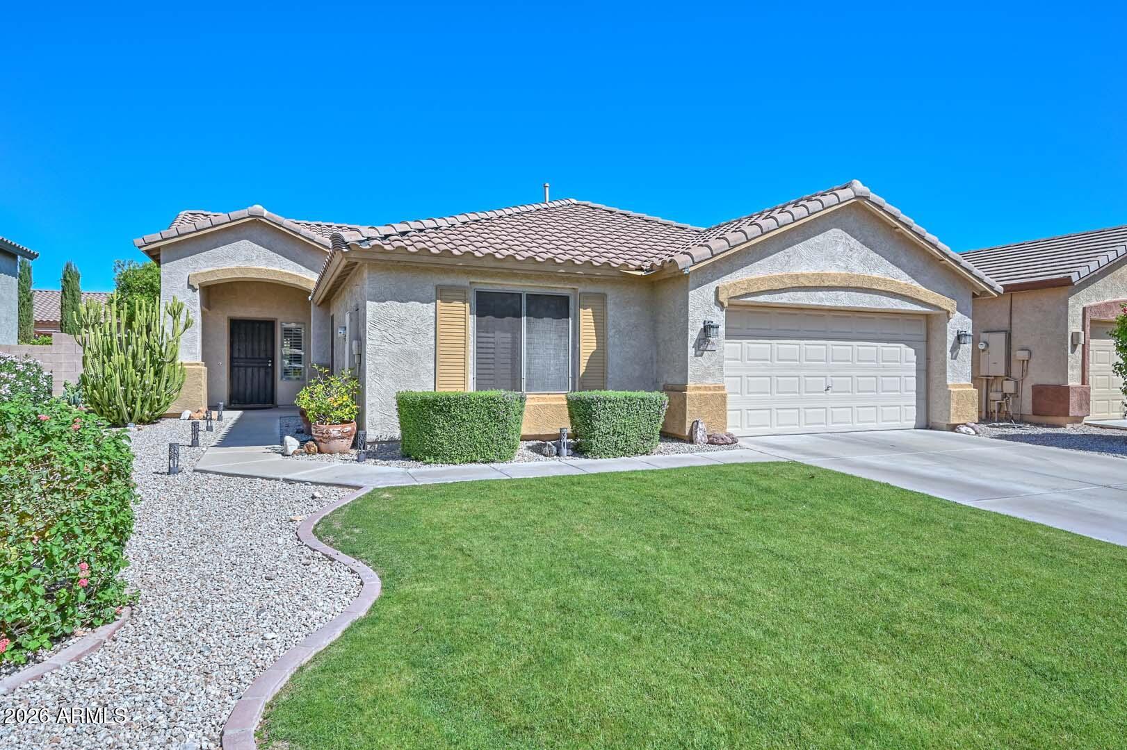 9206 W Lone Cactus Drive — photo