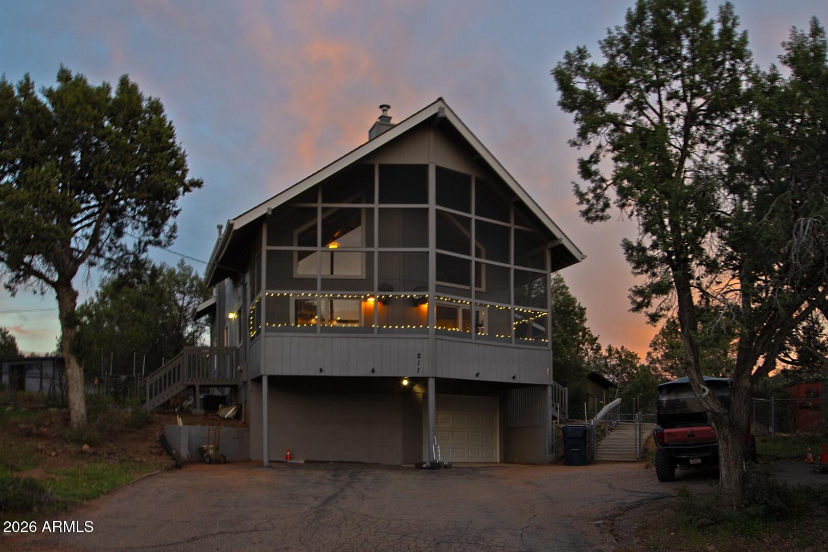 211 N Helen Drive — photo