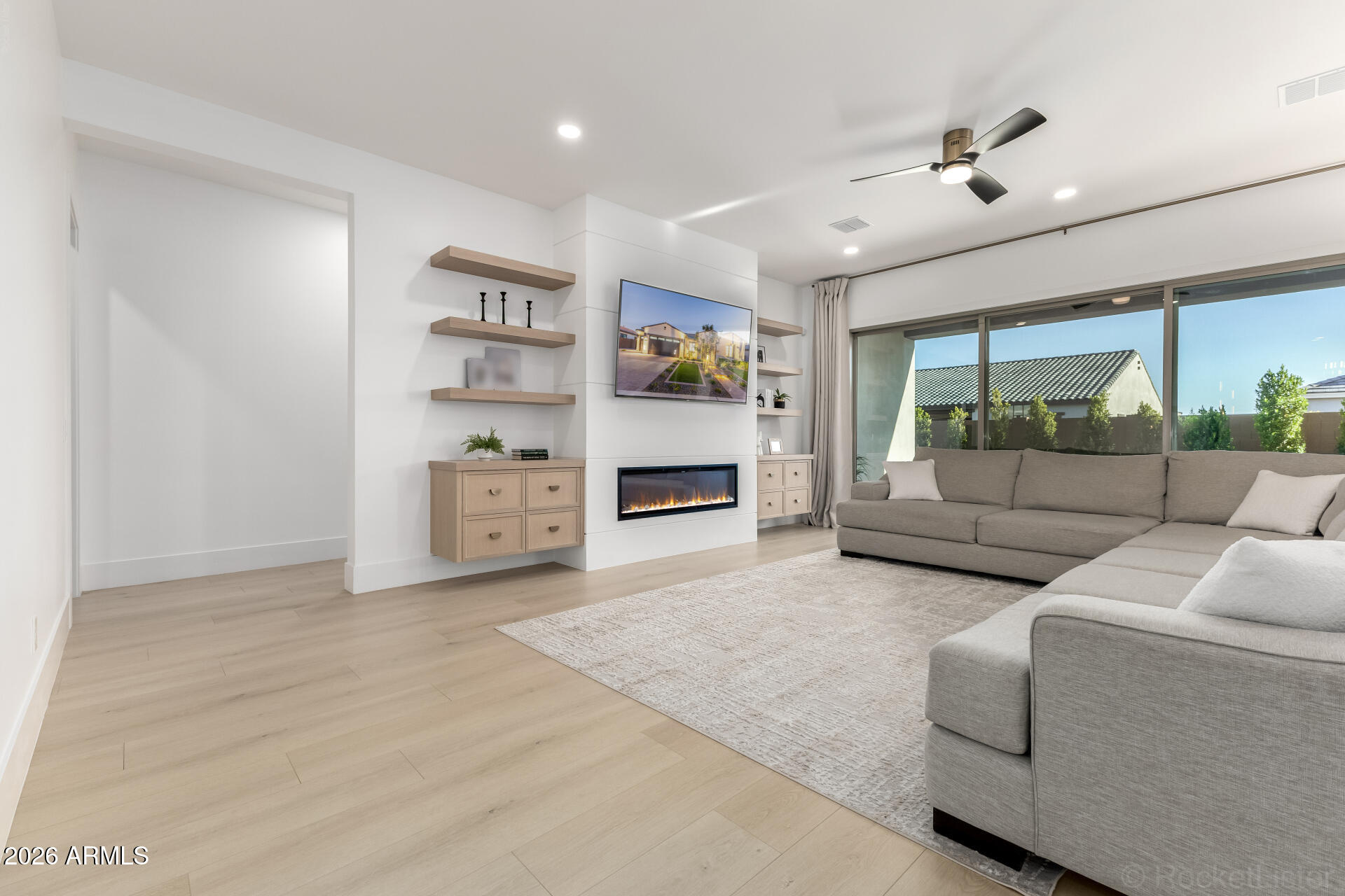 4423 W Park View Lane — photo