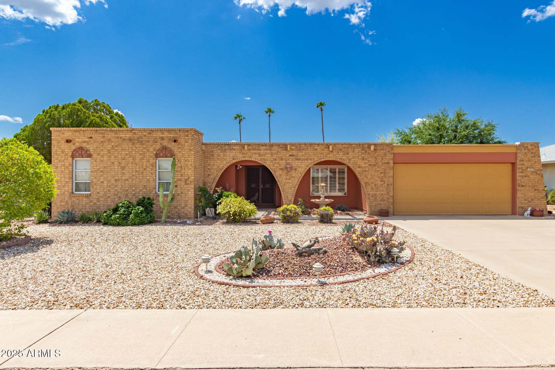 10207 W Oak Ridge Drive — photo