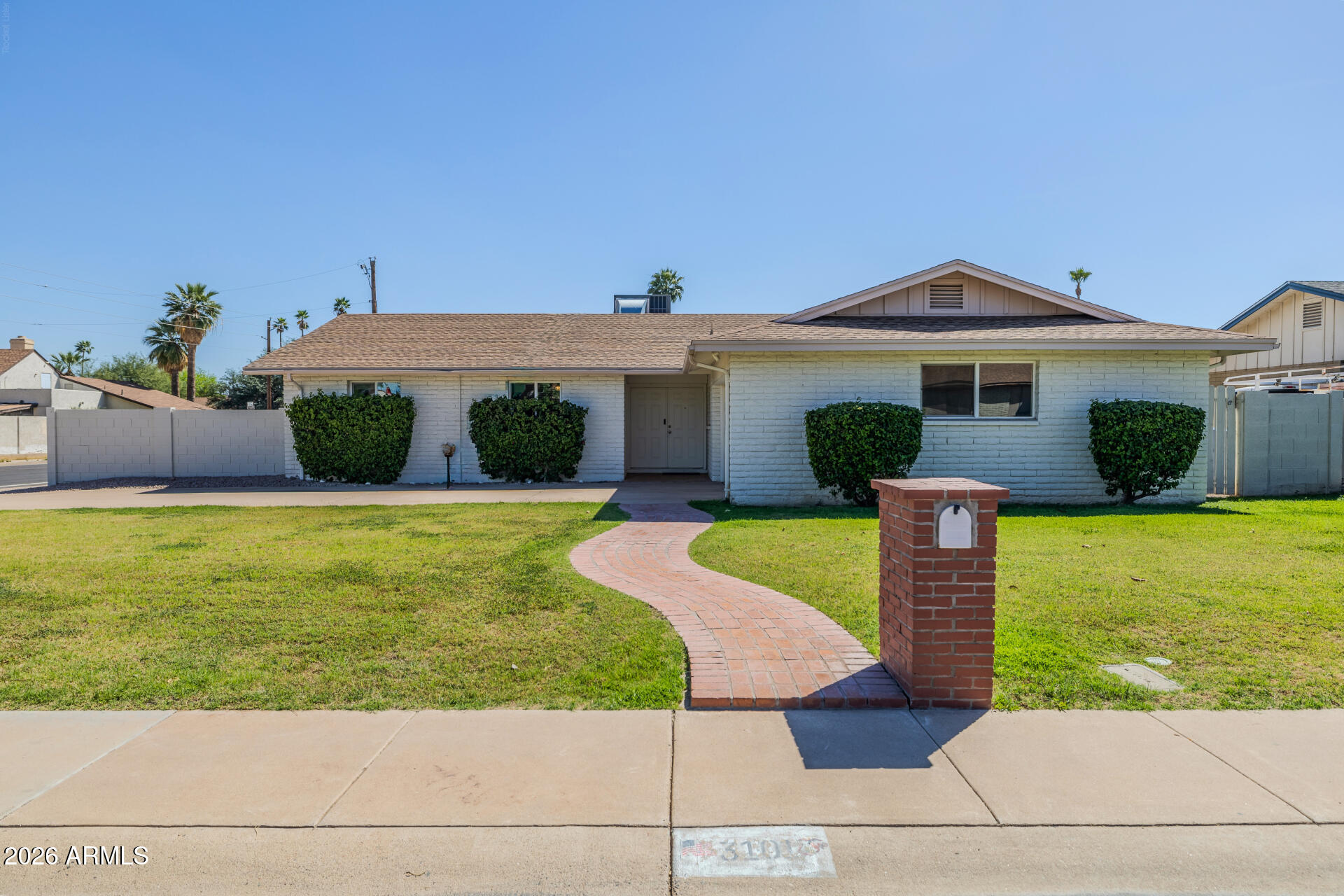 3101 W Shangri la Road — photo