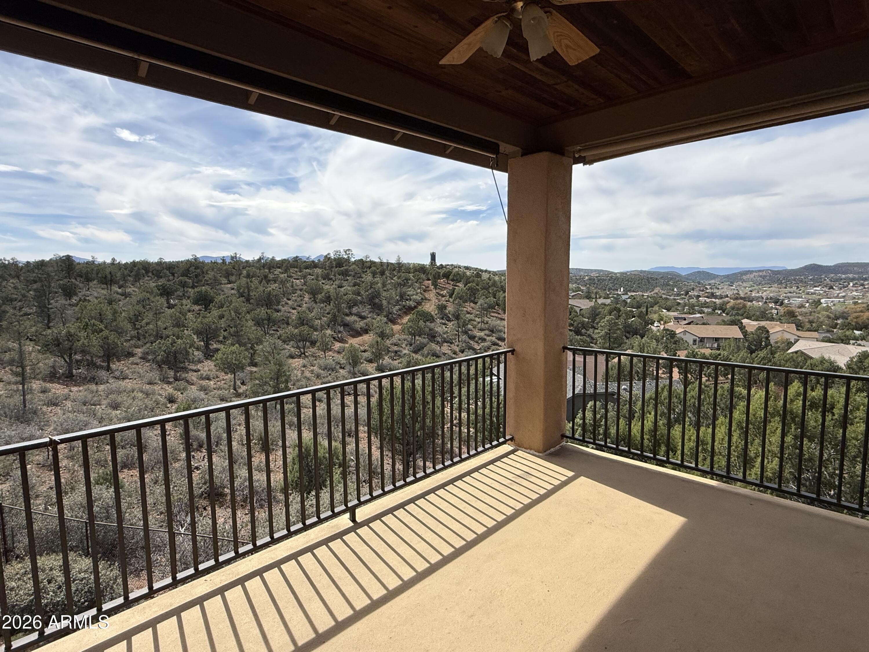 601 E Hunter Drive — photo