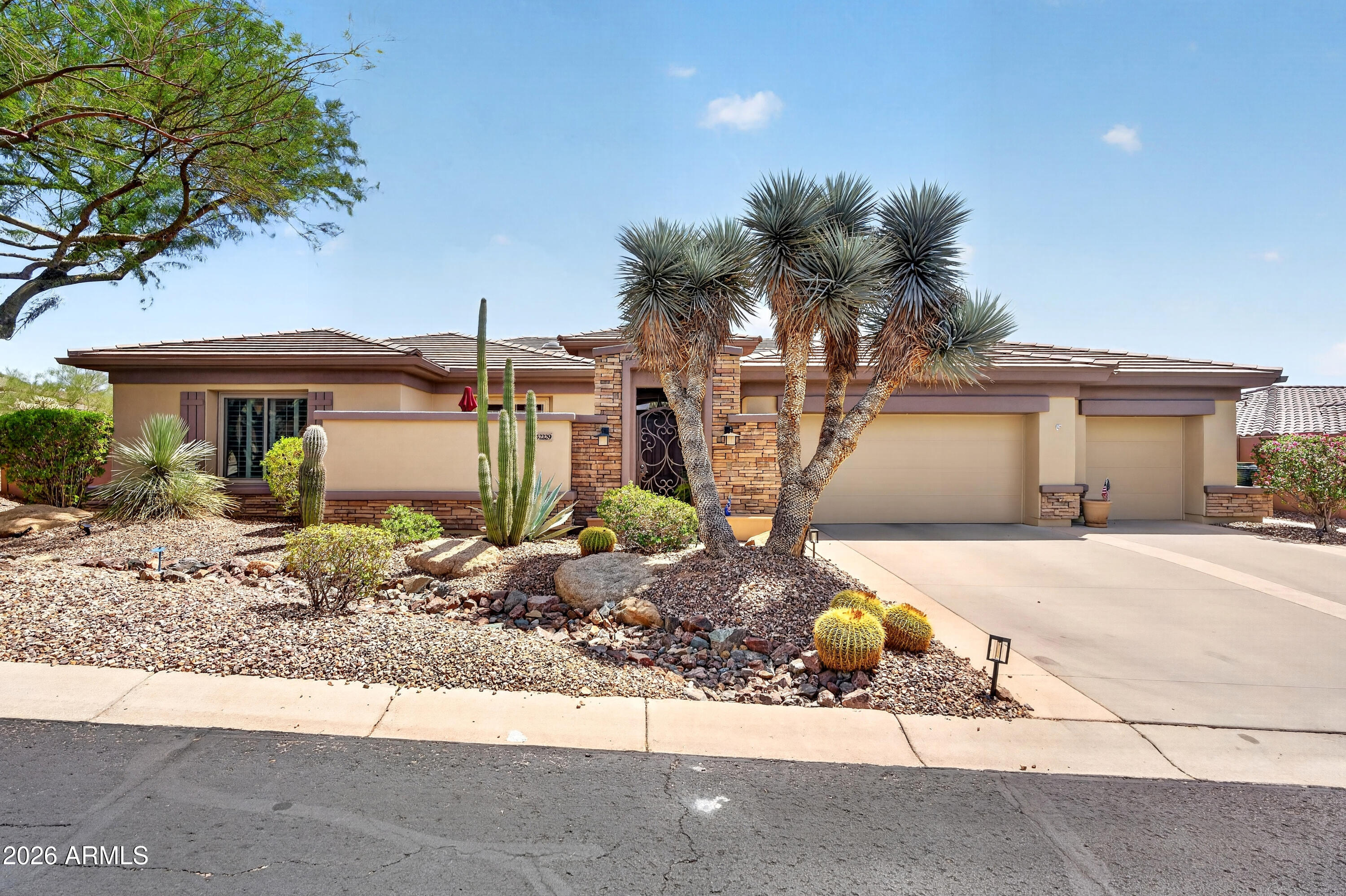 42229 N Astoria Way — photo