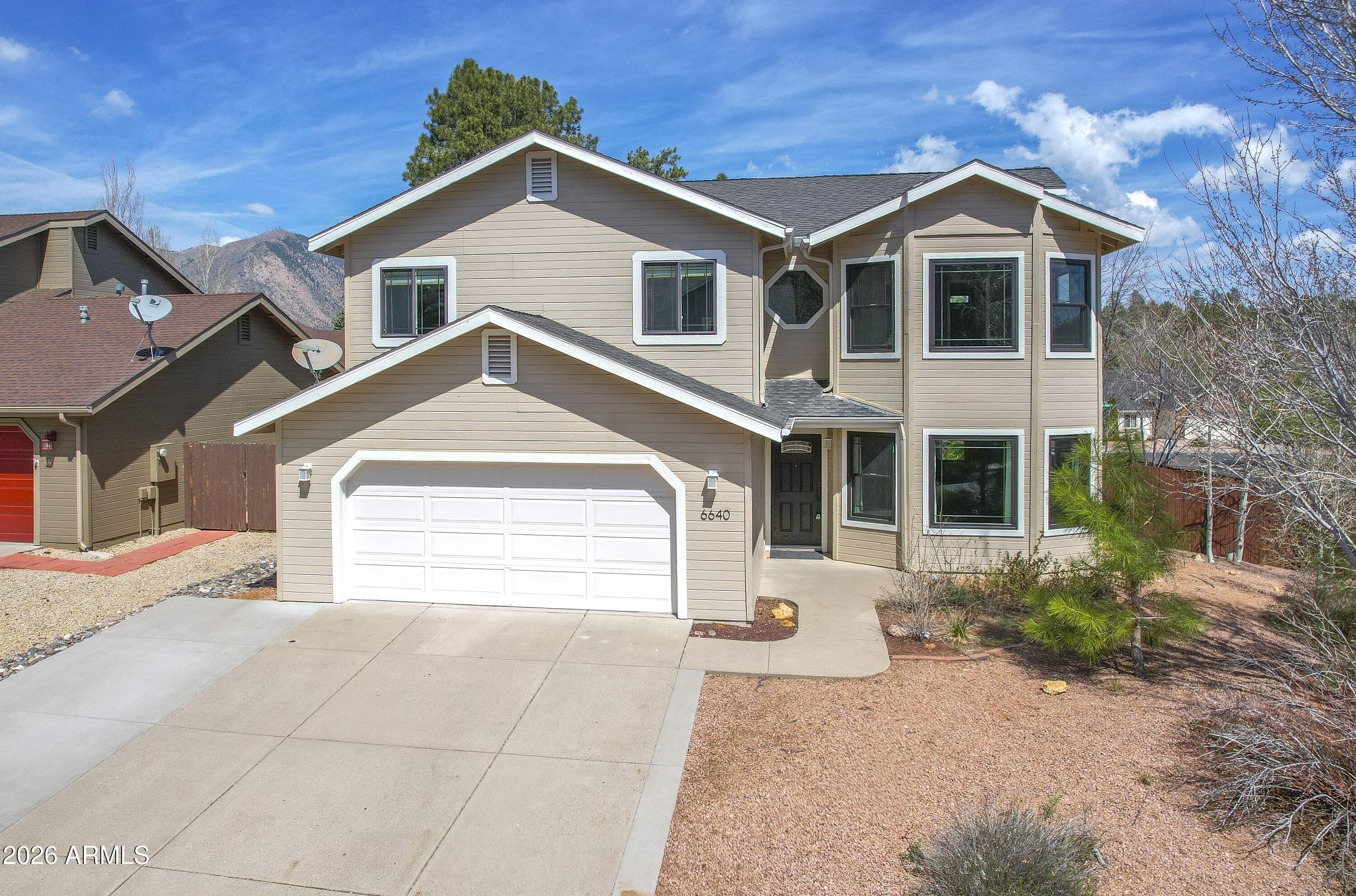 6640 E Eagle Crest Drive — photo