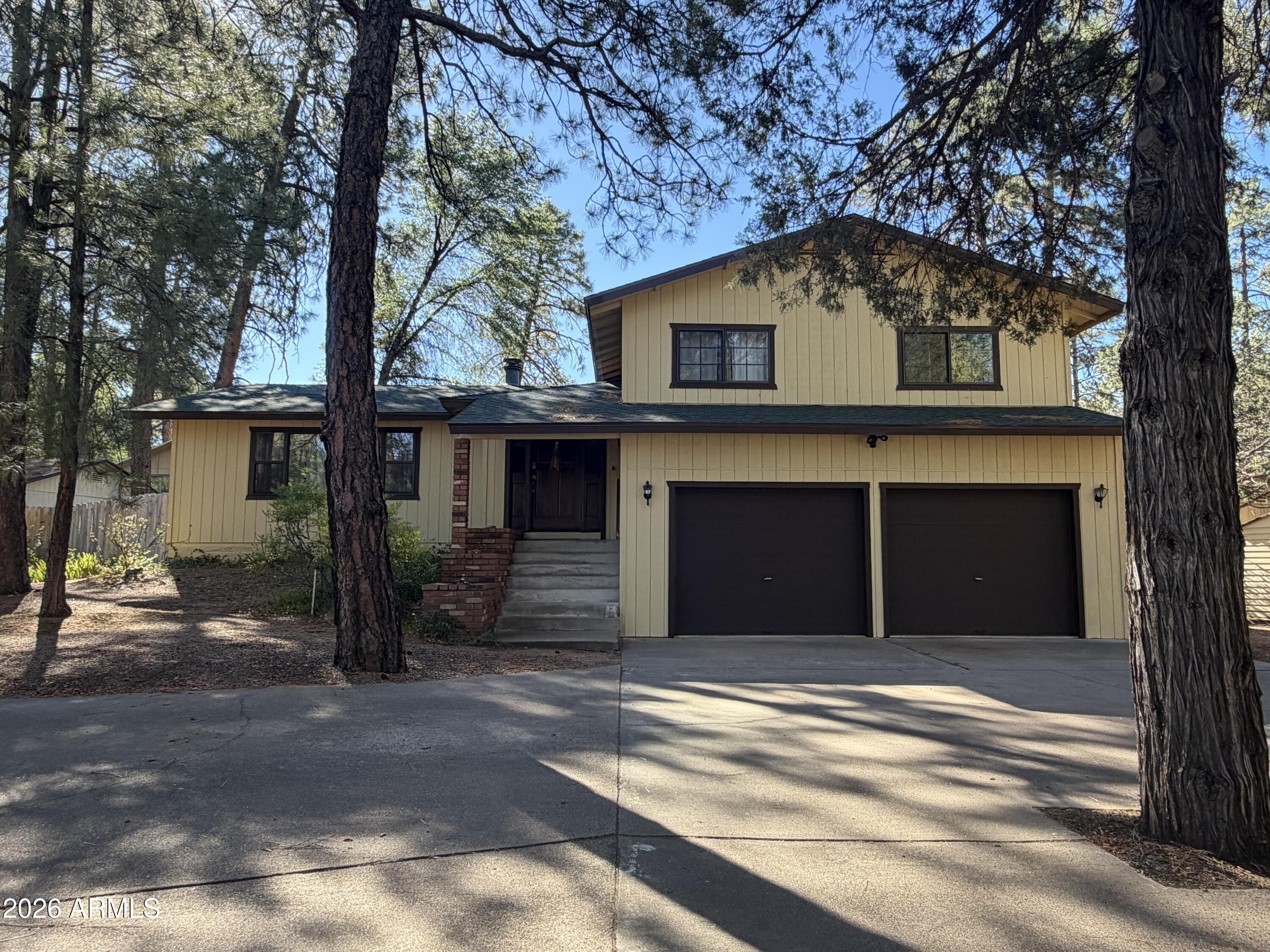 1103 E Pineview Circle — photo