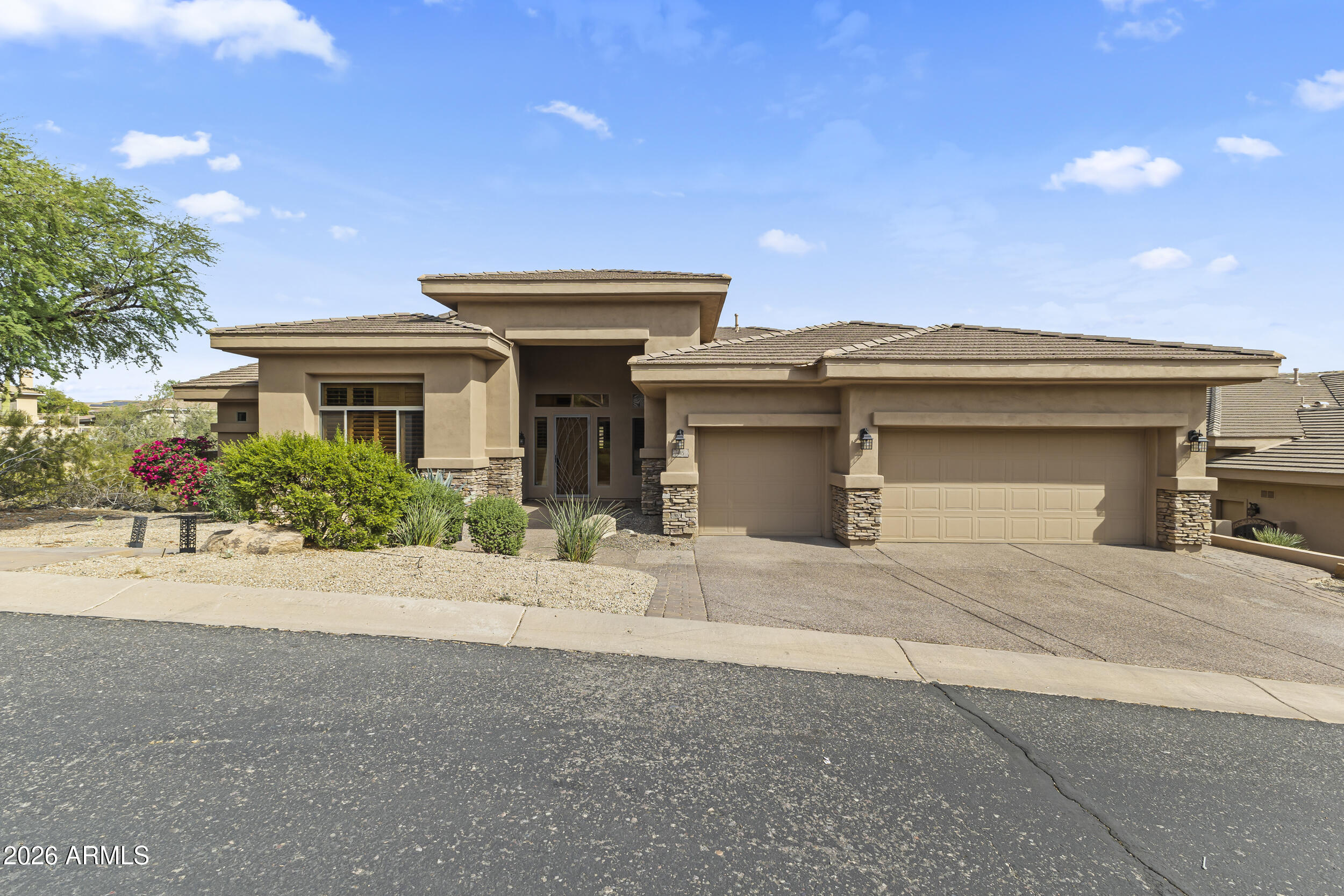 415 E Desert Wind Drive — photo