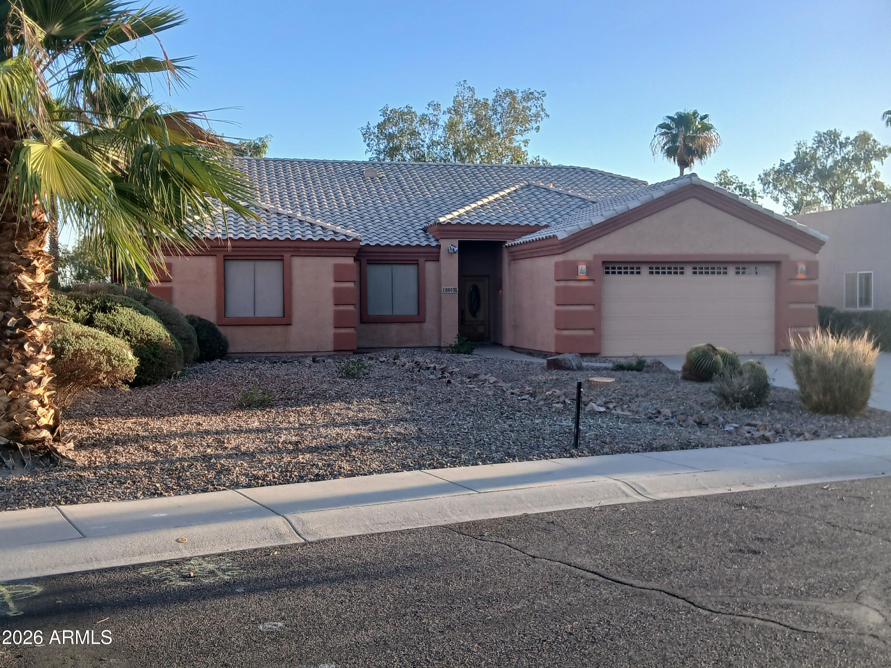 880 W Saint Andrews Drive — photo