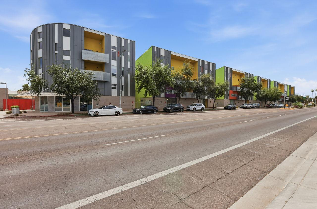 1111 W University 1008 — photo