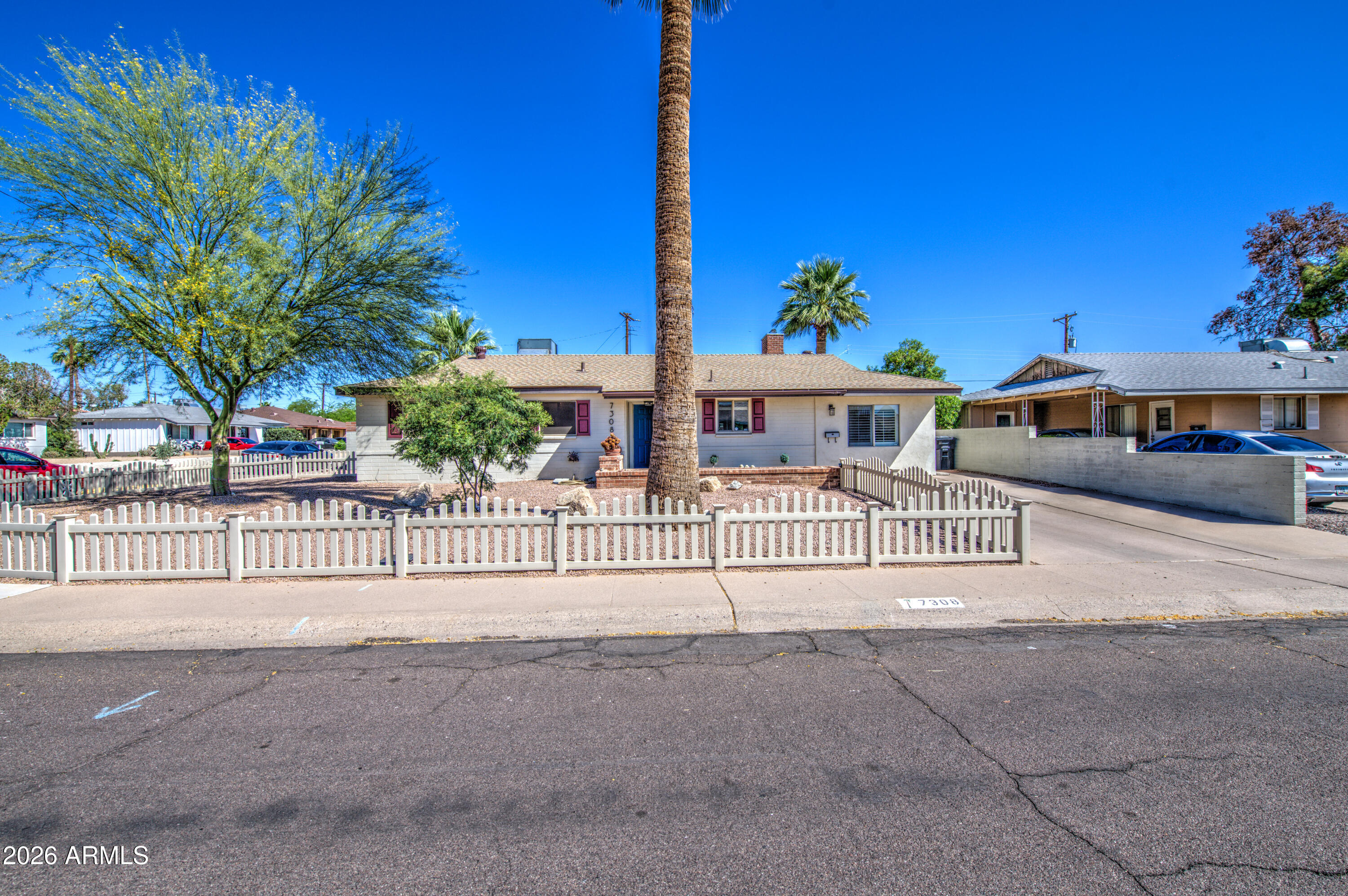 7308 E Polk Street — photo