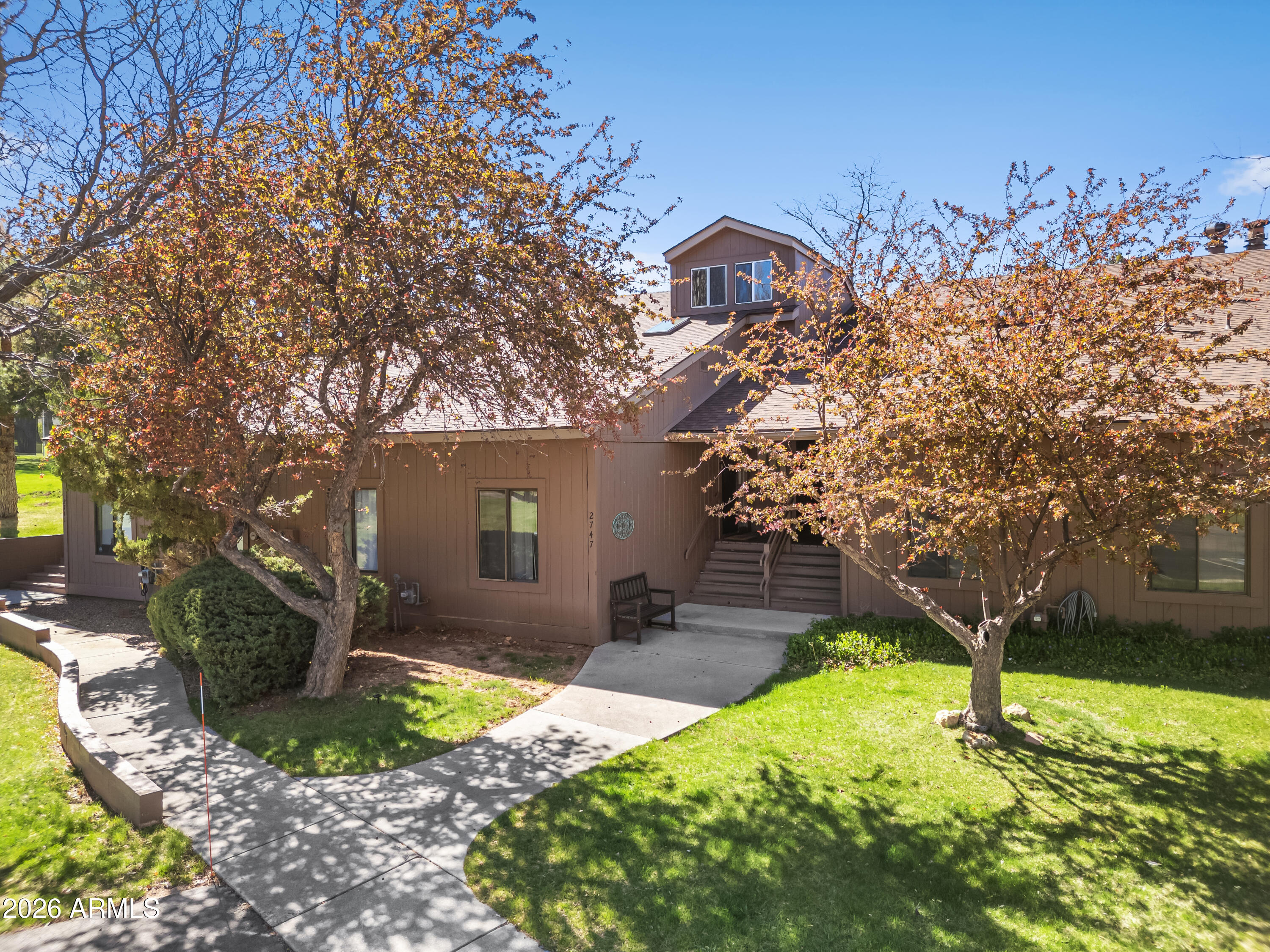 2747 N Fairview Drive — photo