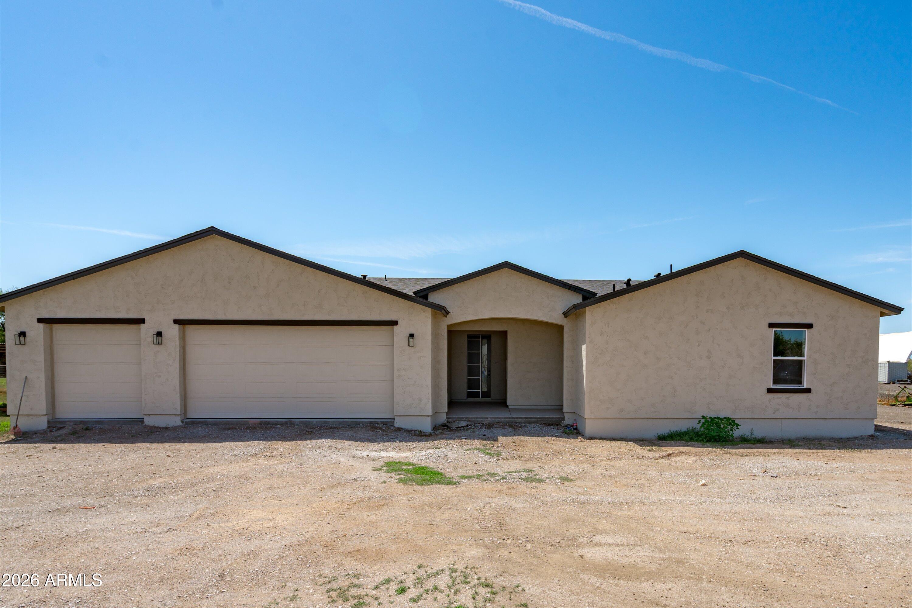 10931 W Lower Buckeye Road — photo