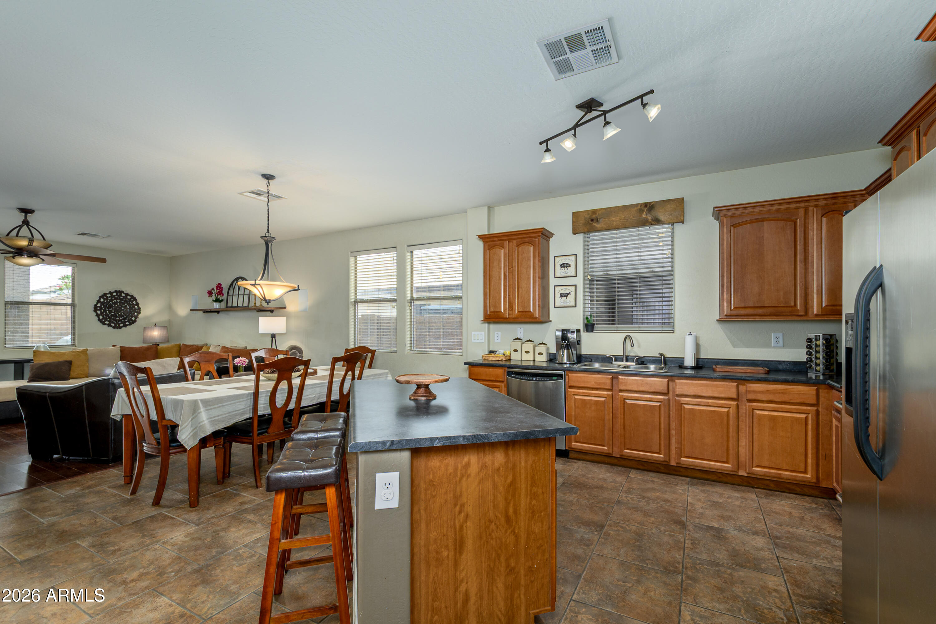 11744 W Robin Drive — photo