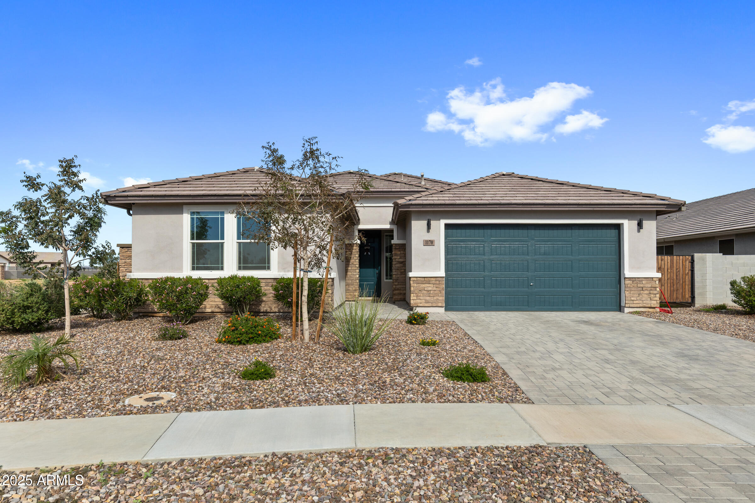1170 E Meadowridge Drive — photo
