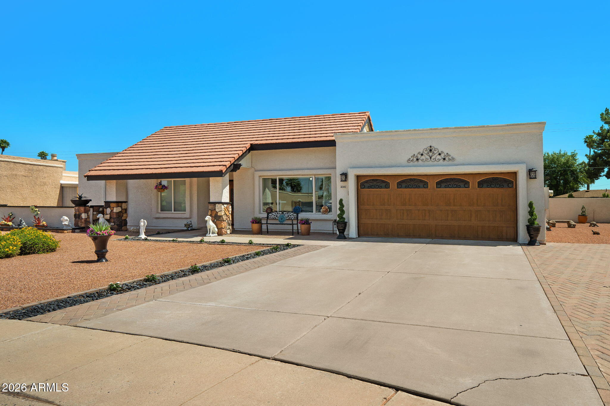 4045 S Taylor Drive — photo