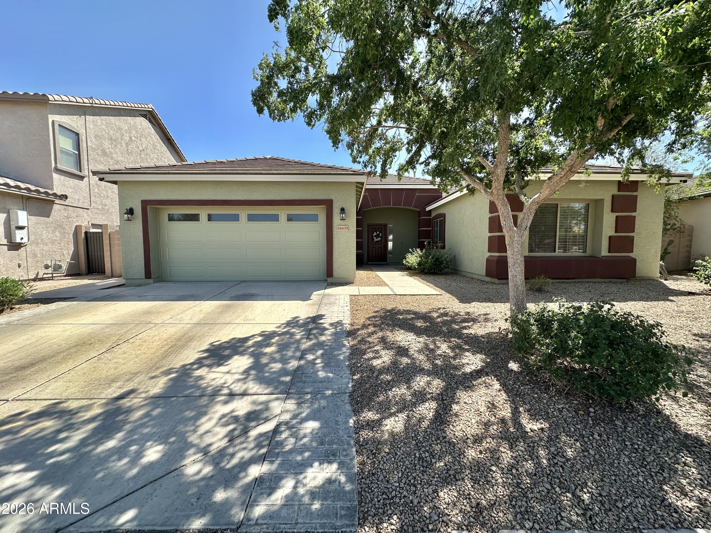 16433 W Mescal Street — photo