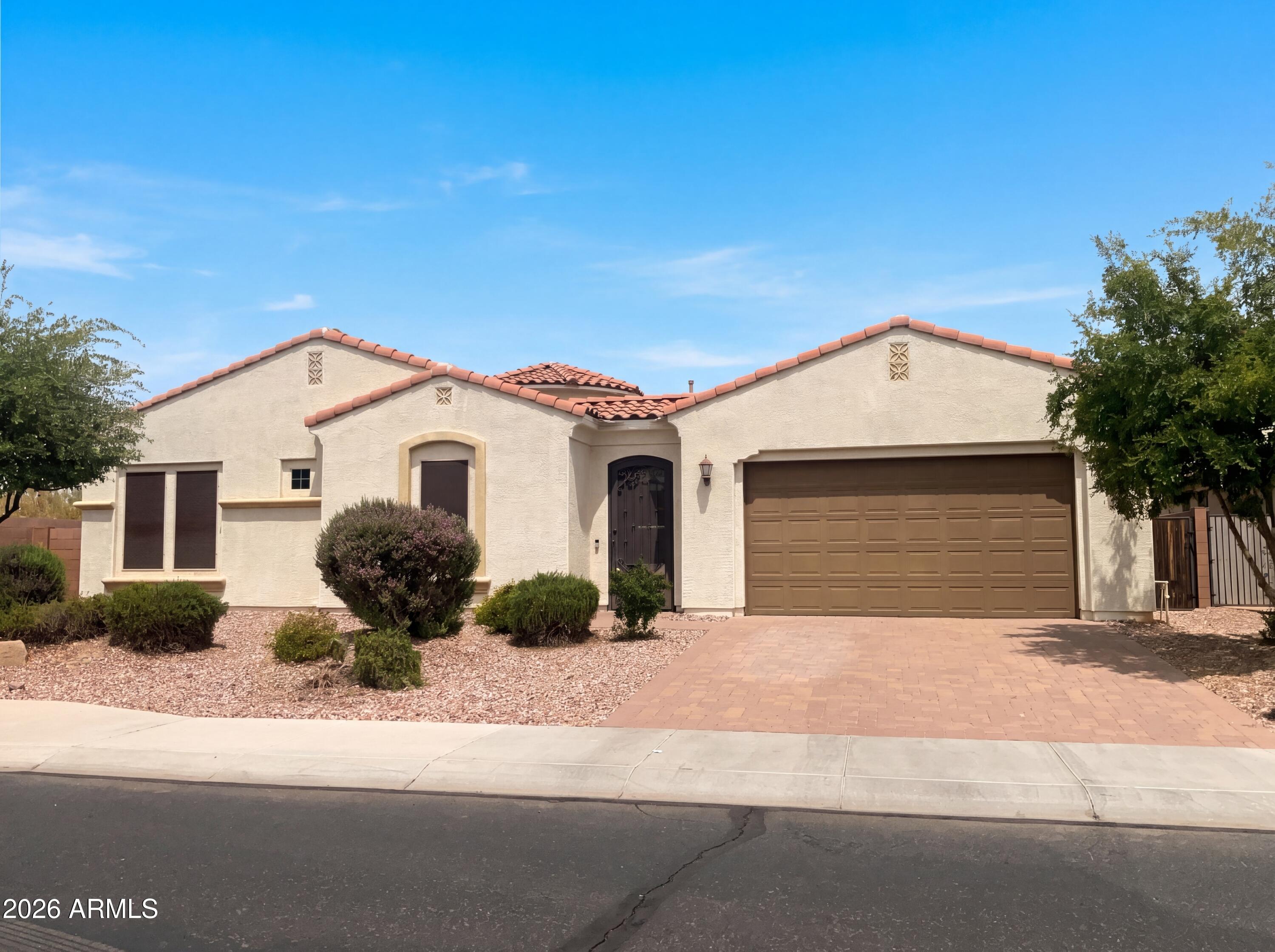 2312 E Susan Drive — photo