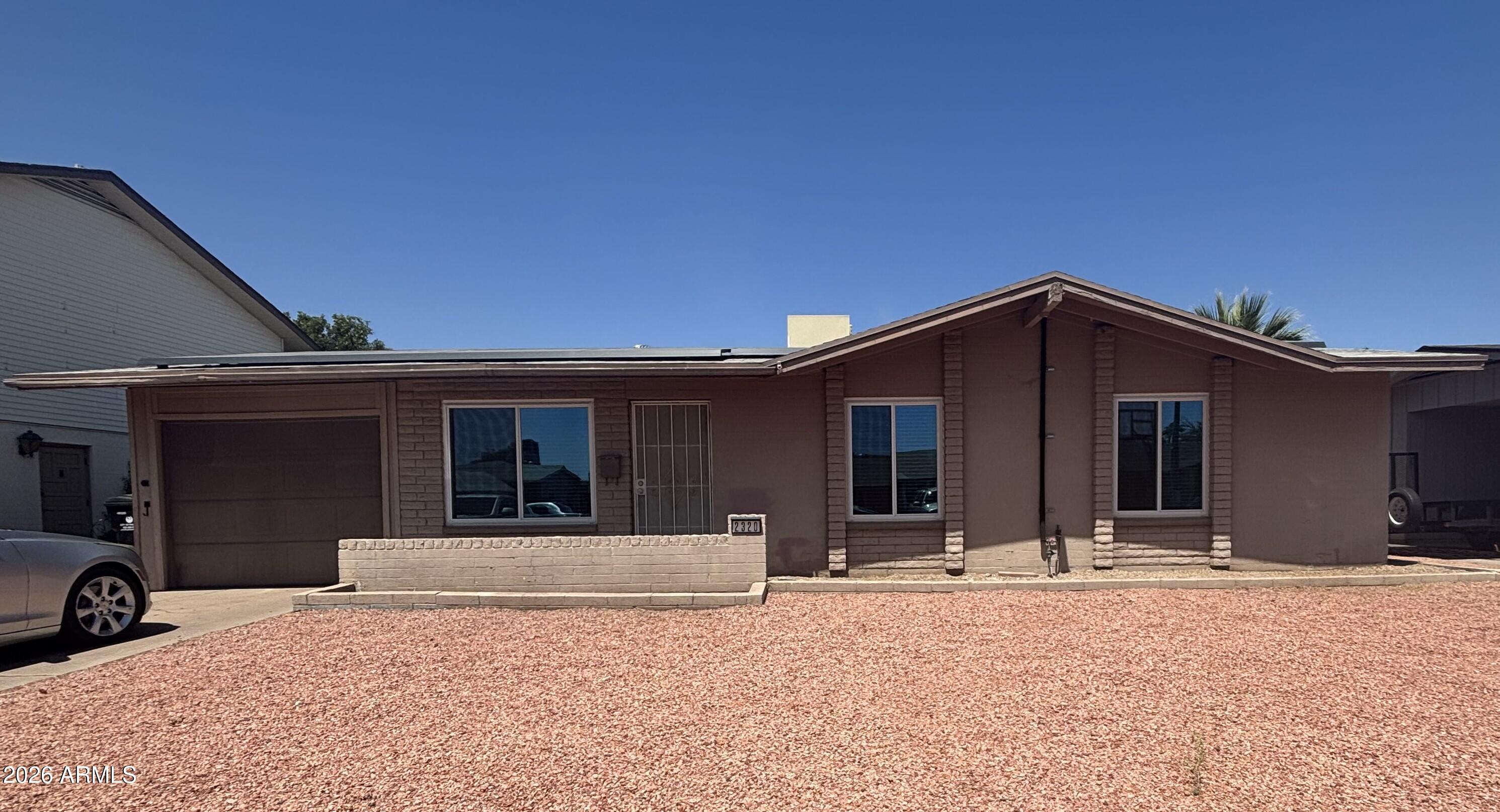 2320 W Columbine Drive — photo