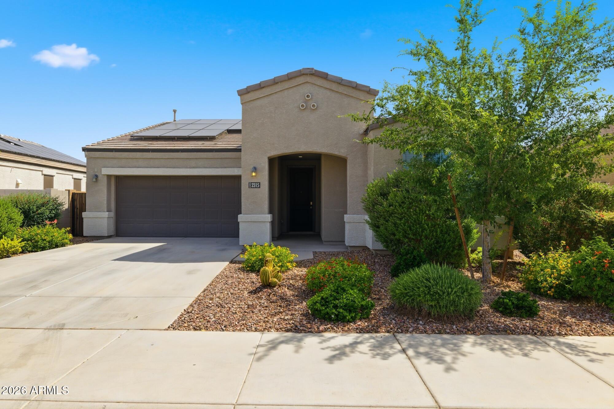2315 N Camden Drive — photo