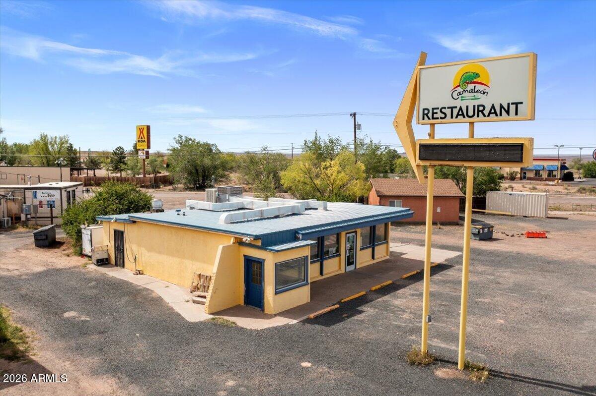 2102 Navajo Boulevard — photo