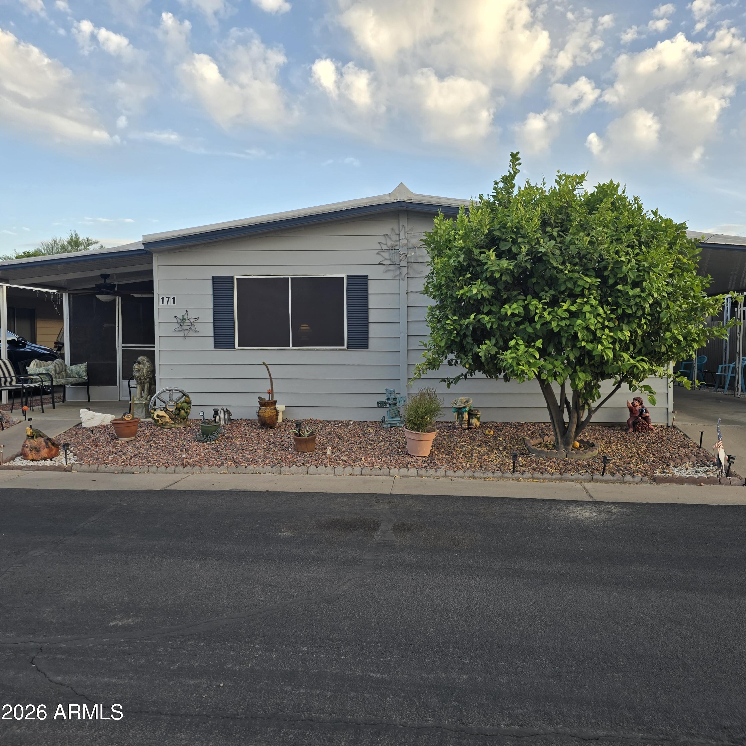 10201 N 99th Avenue 171I — photo