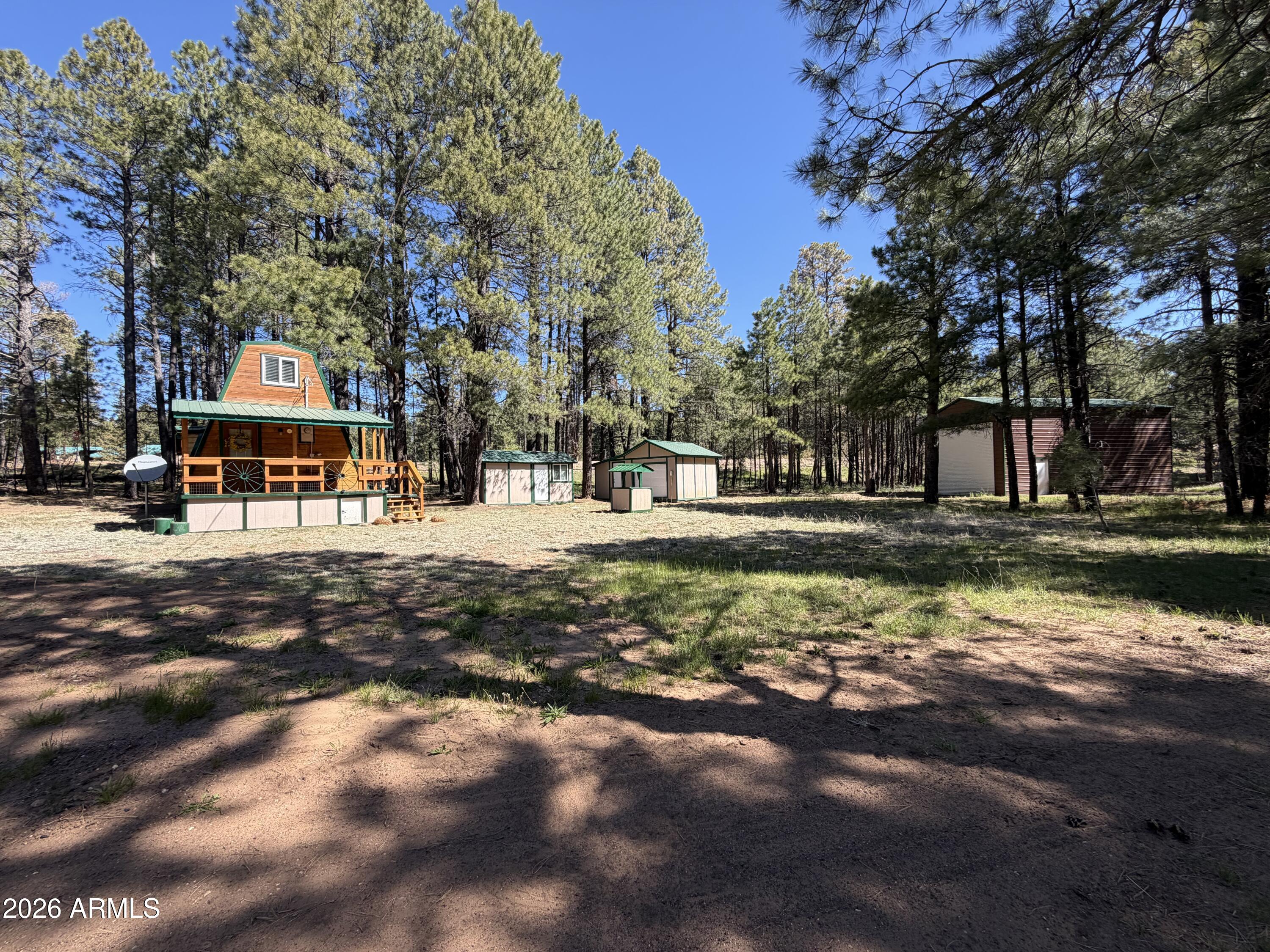 1053 Pond Circle — photo