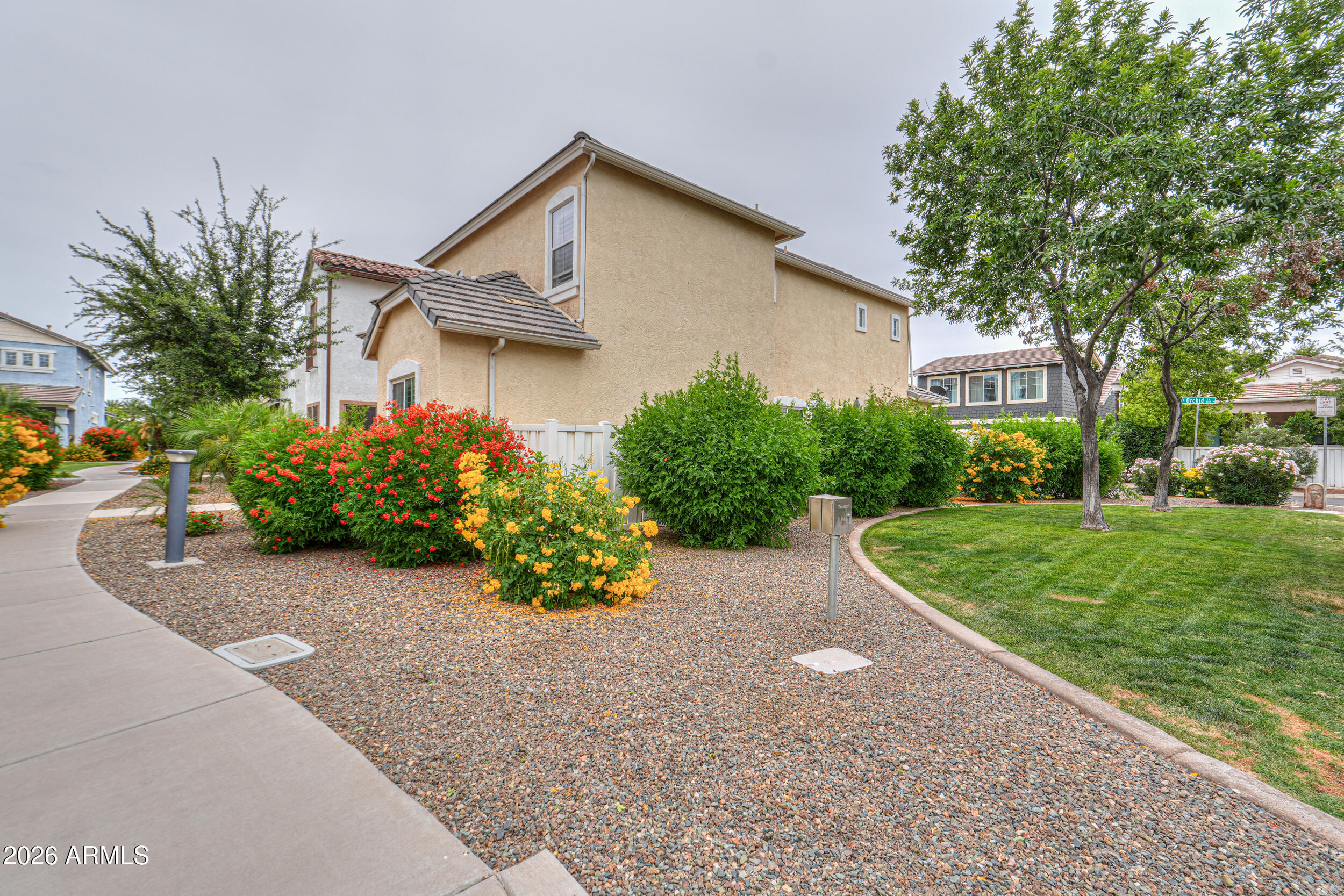 3114 E Orchid Lane — photo