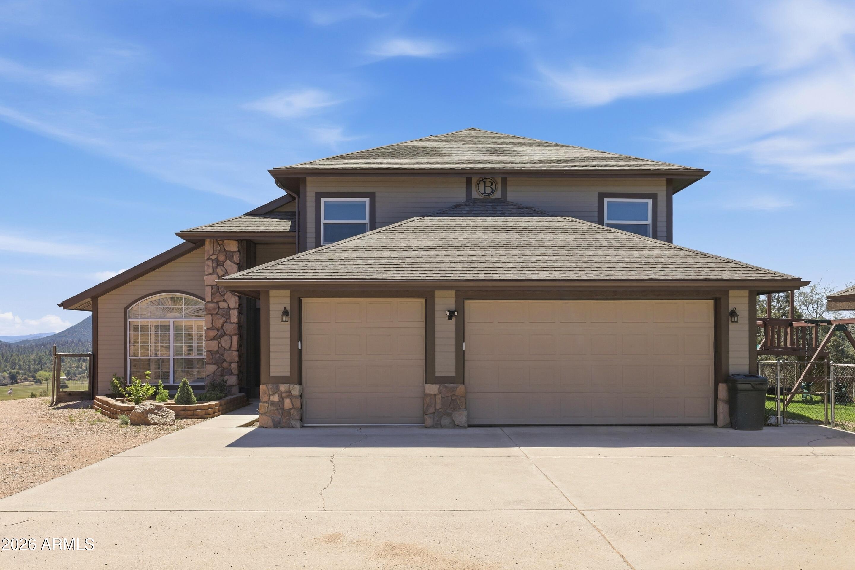 142 E Lariat Drive — photo