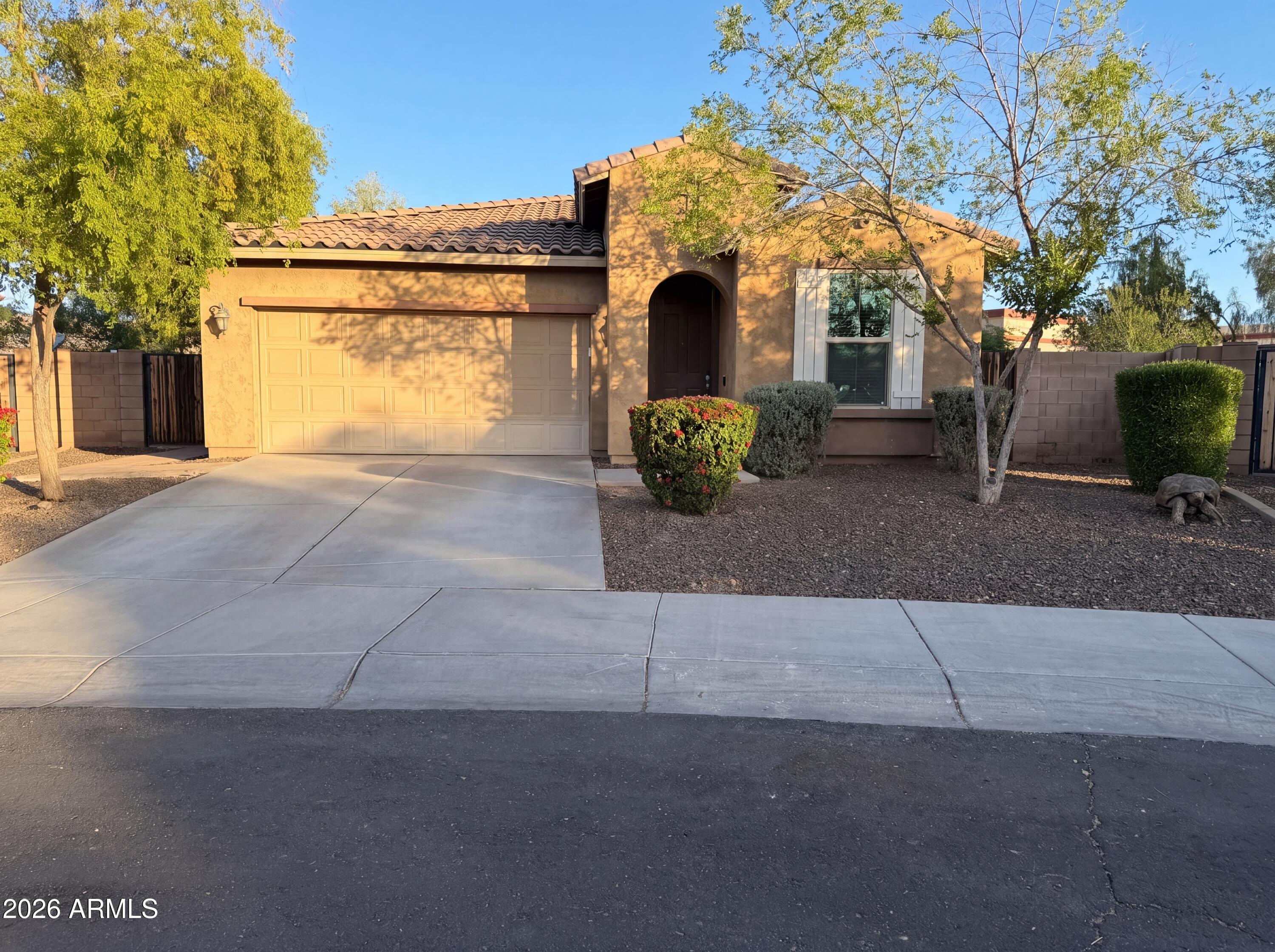 112 E Bernie Lane — photo