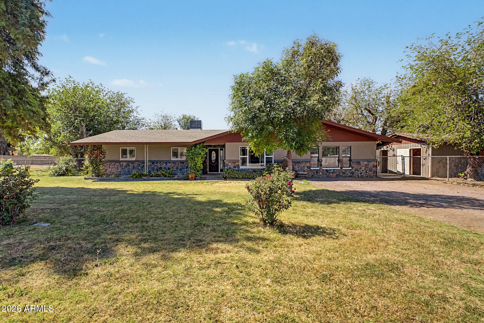 2975 E Campbell Road — photo