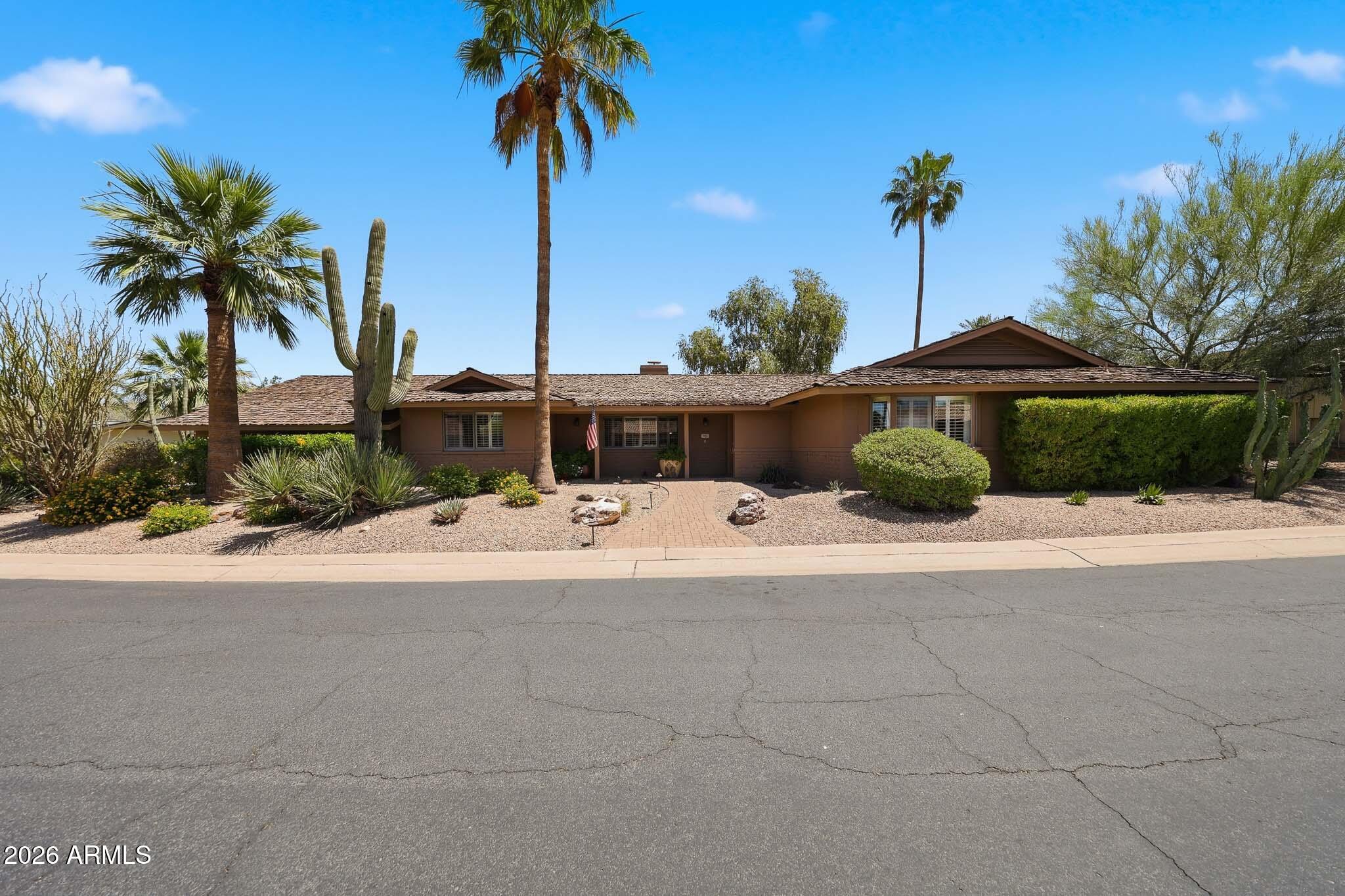 5525 E Lincoln Drive 105 — photo