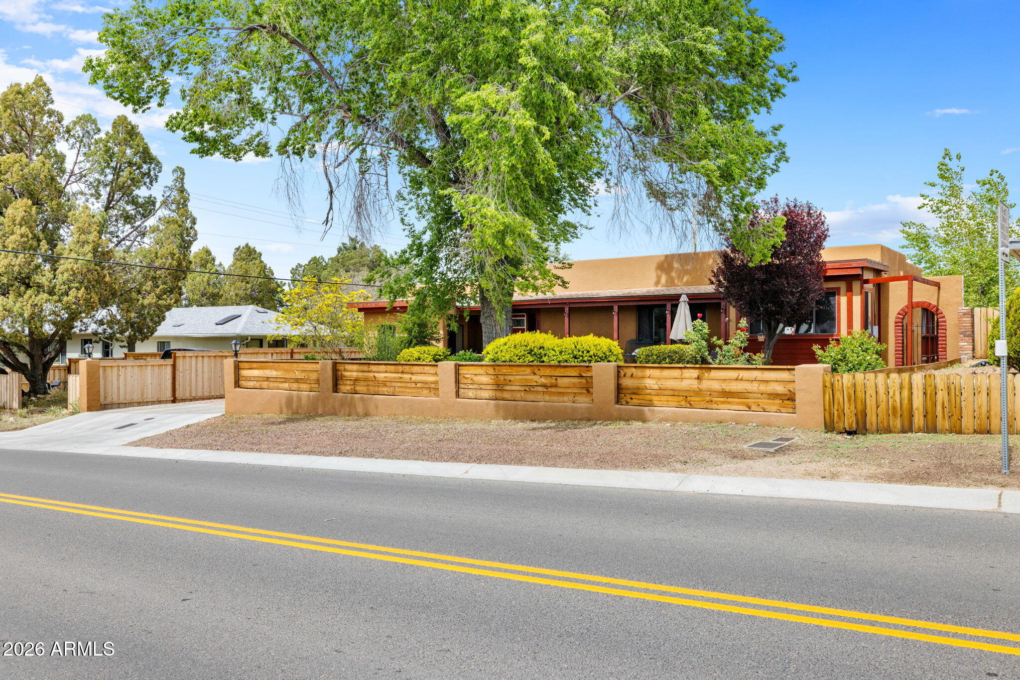 209 Robinson Drive — photo