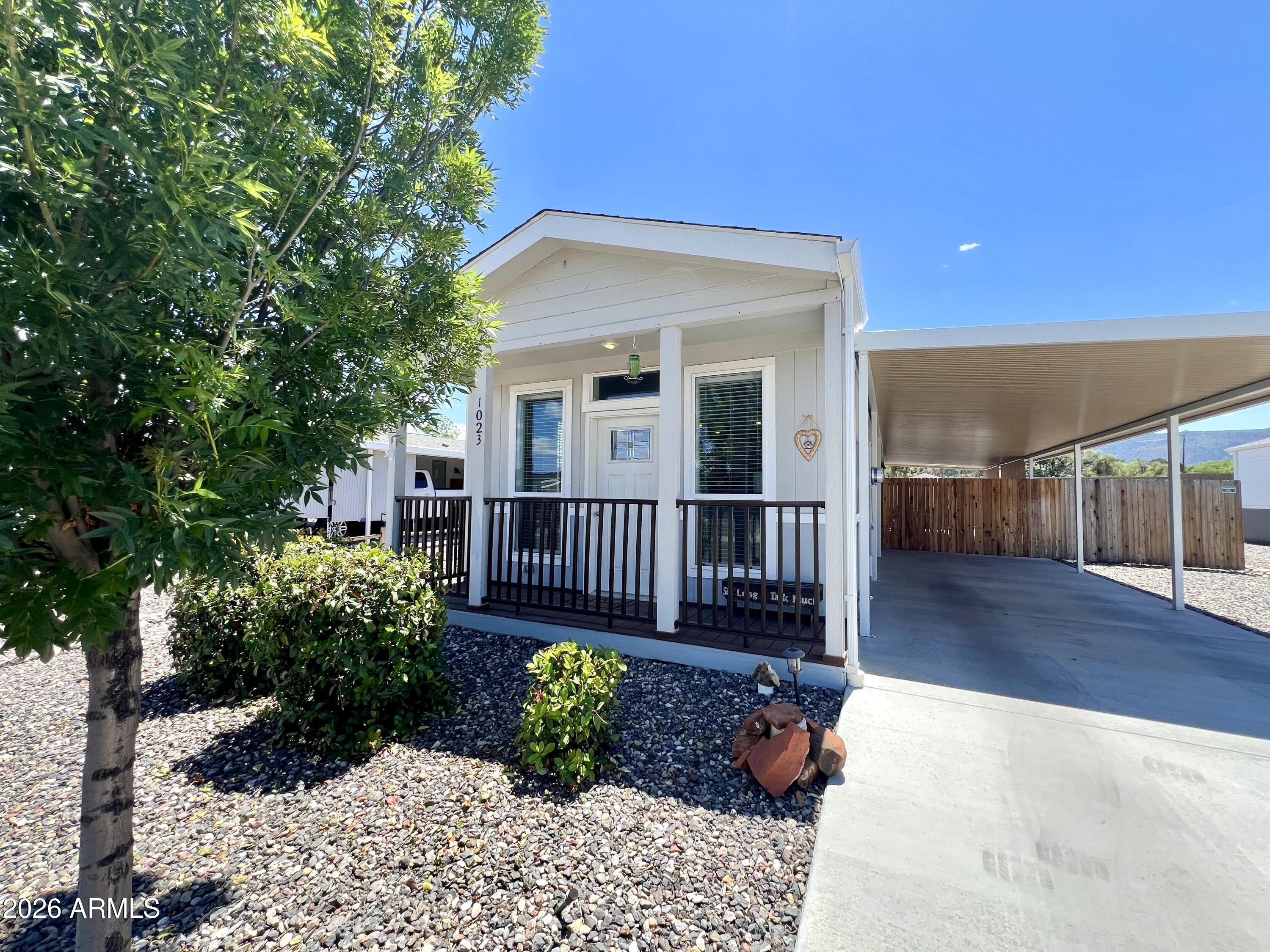 1023 W Thorton Road — photo