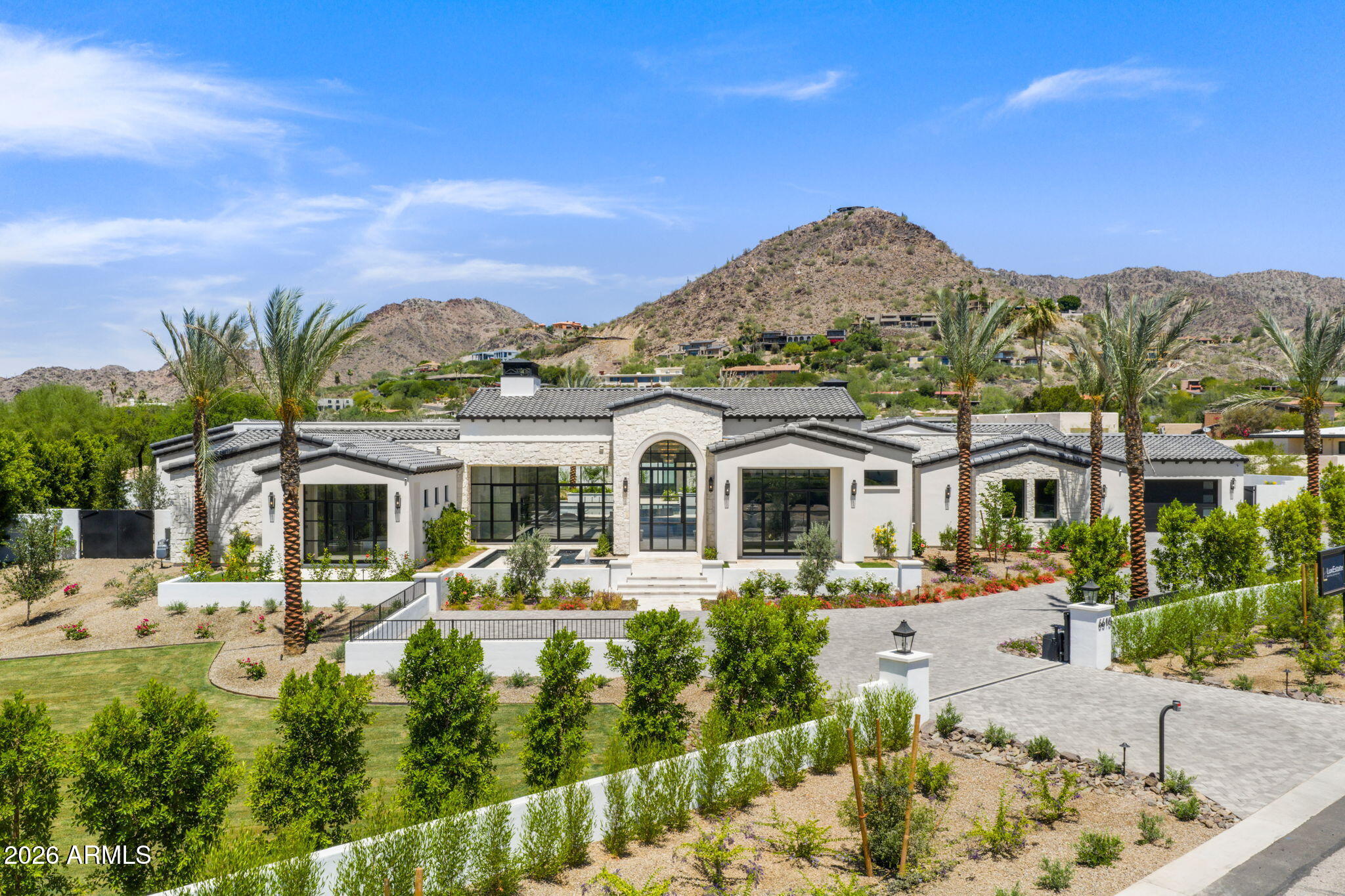 6610 N Mountain View Drive — photo