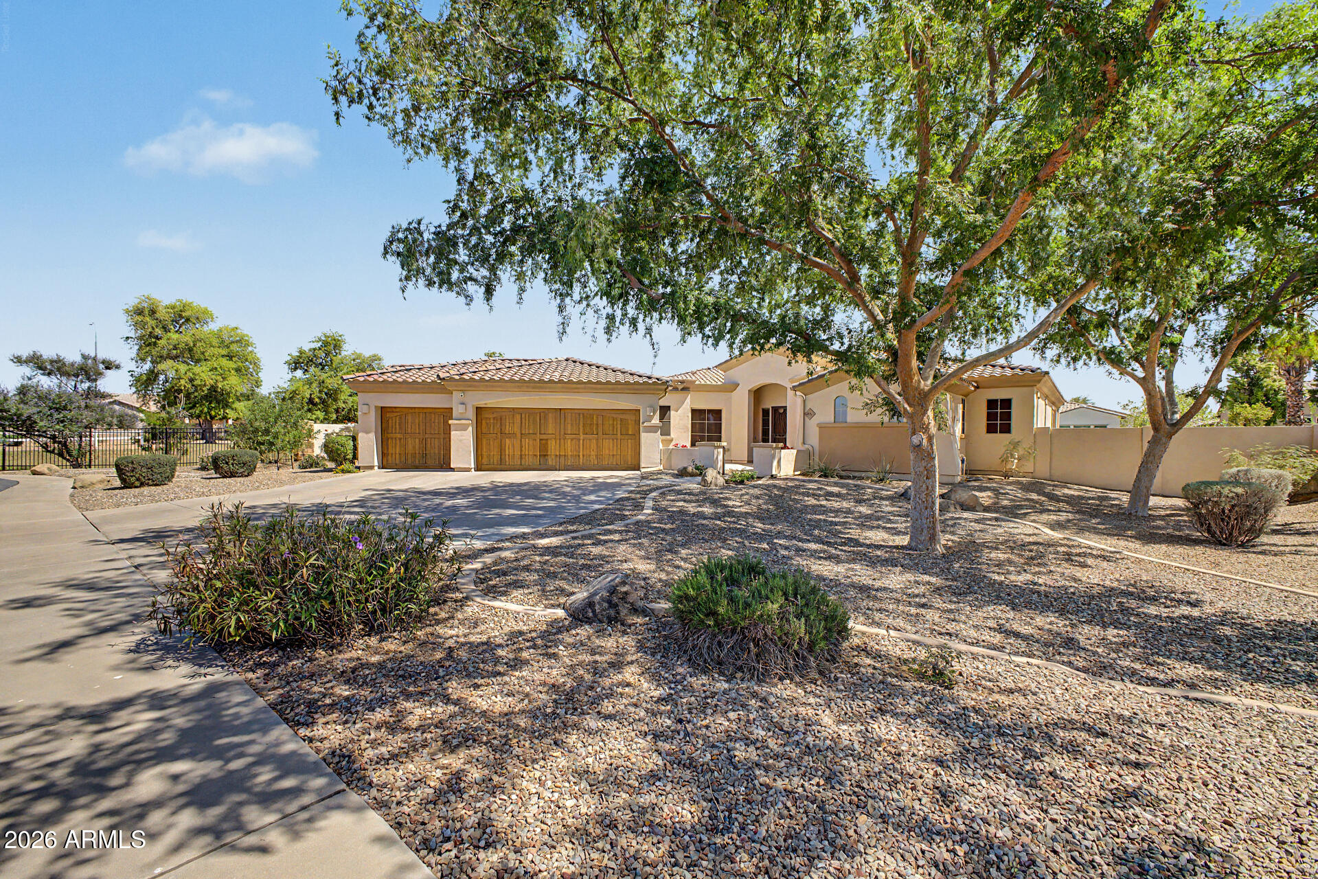 975 E County Down Drive, Chandler, AZ 85249 — photo 2