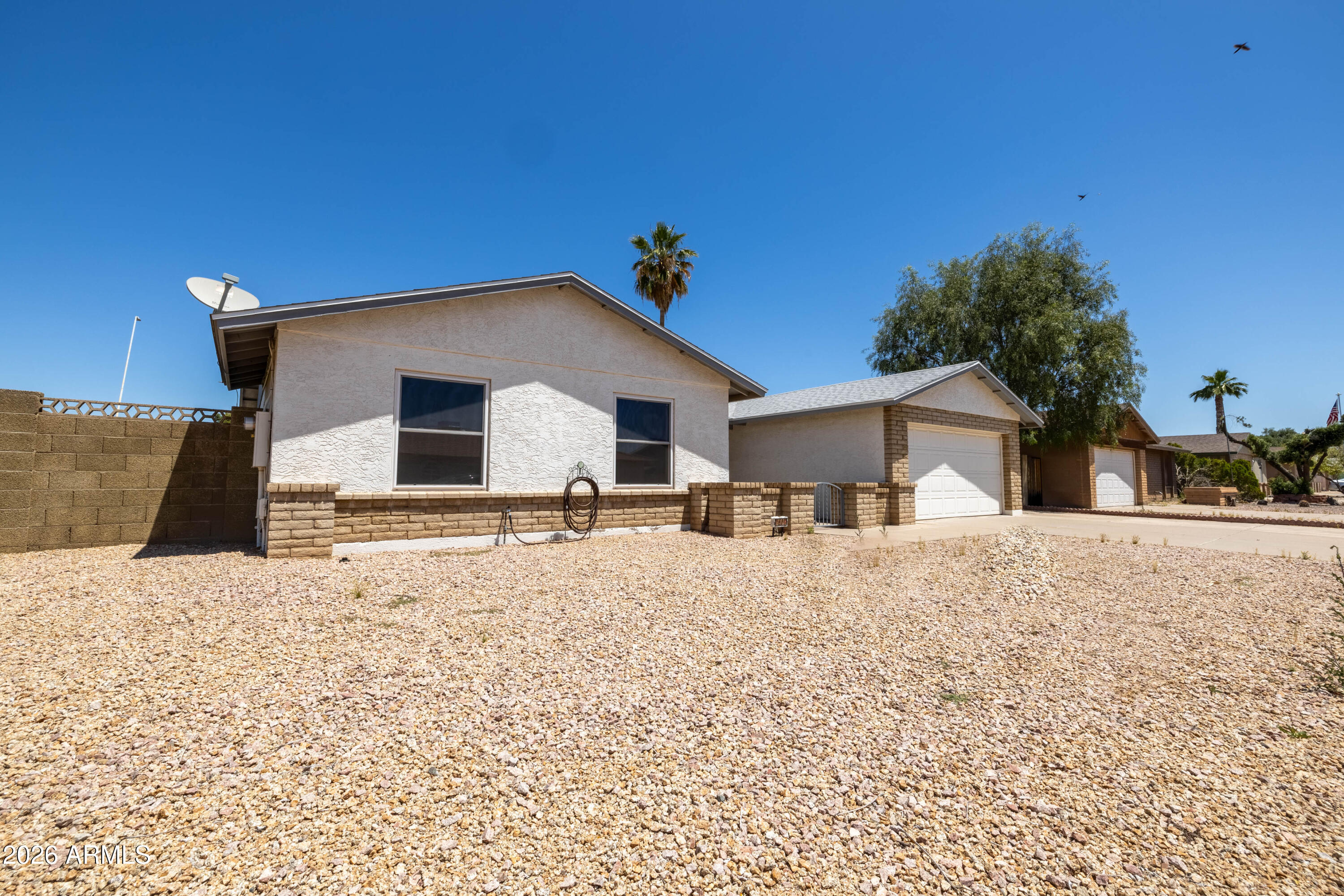 2418 W Brooks Street — photo