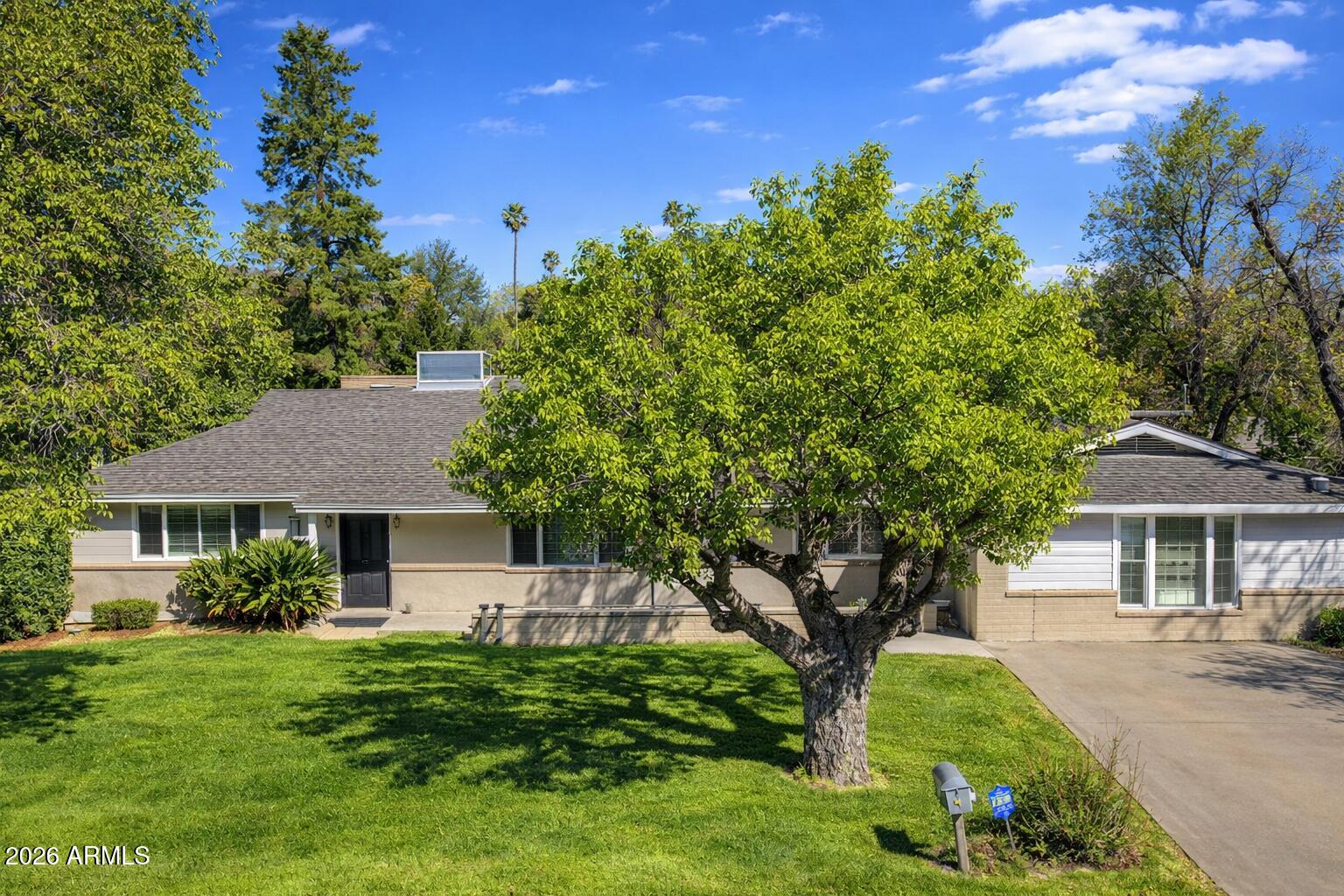 1532 W Loma Lane — photo