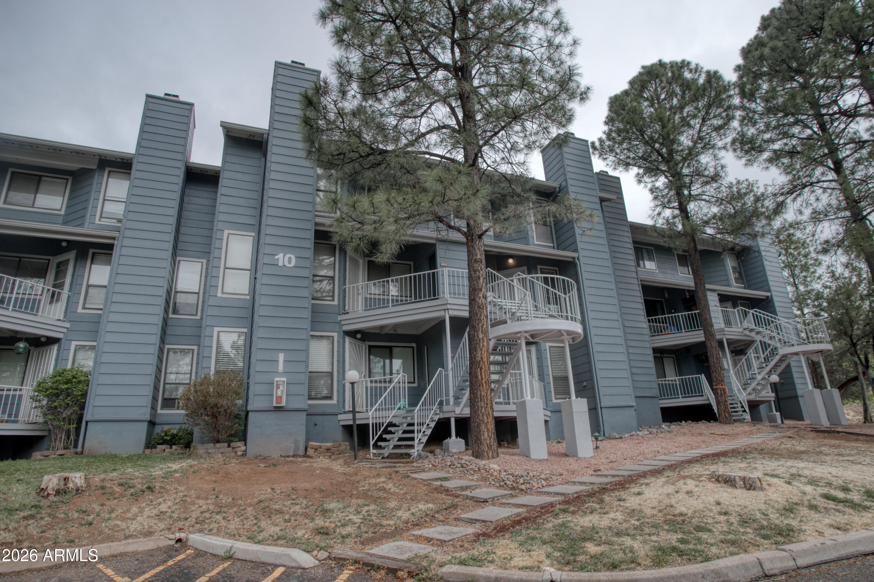 2700 S White Mountain Road 1024 — photo