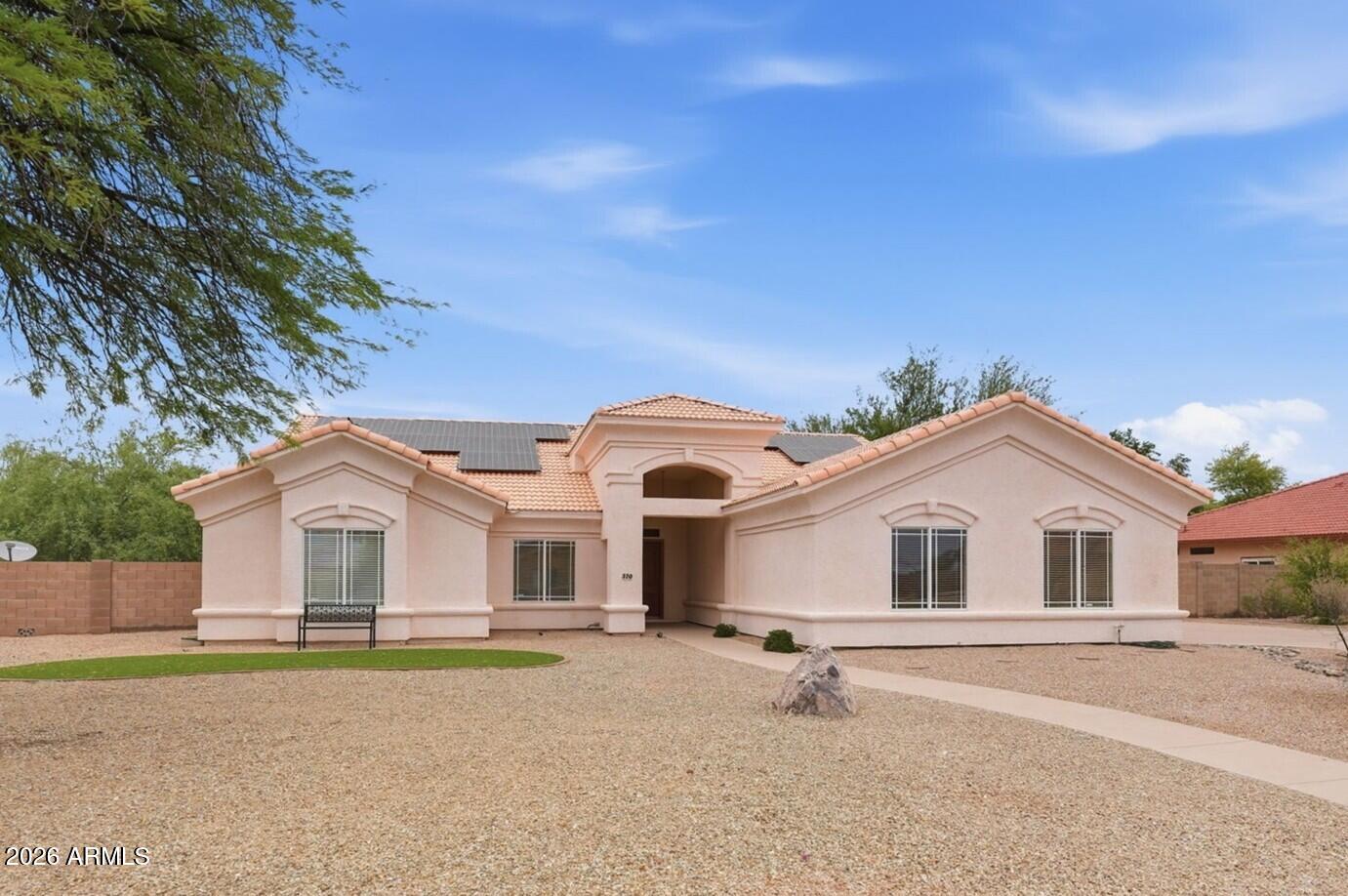 320 E Quail Court — photo