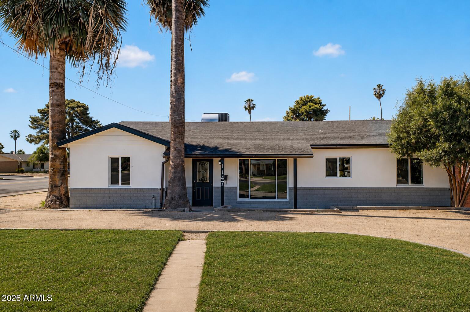 1147 E Flynn Lane — photo