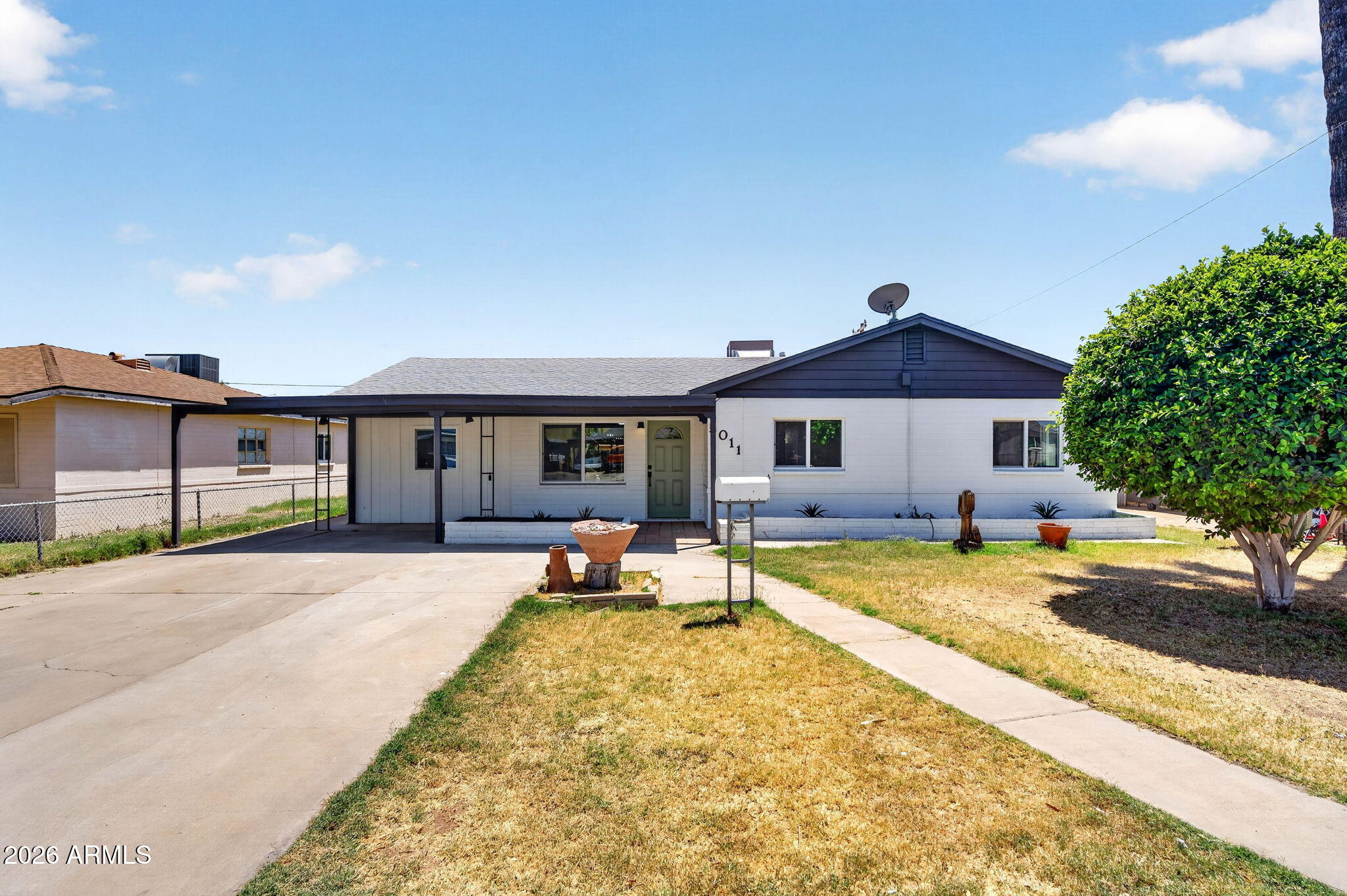 5011 W Flynn Lane — photo