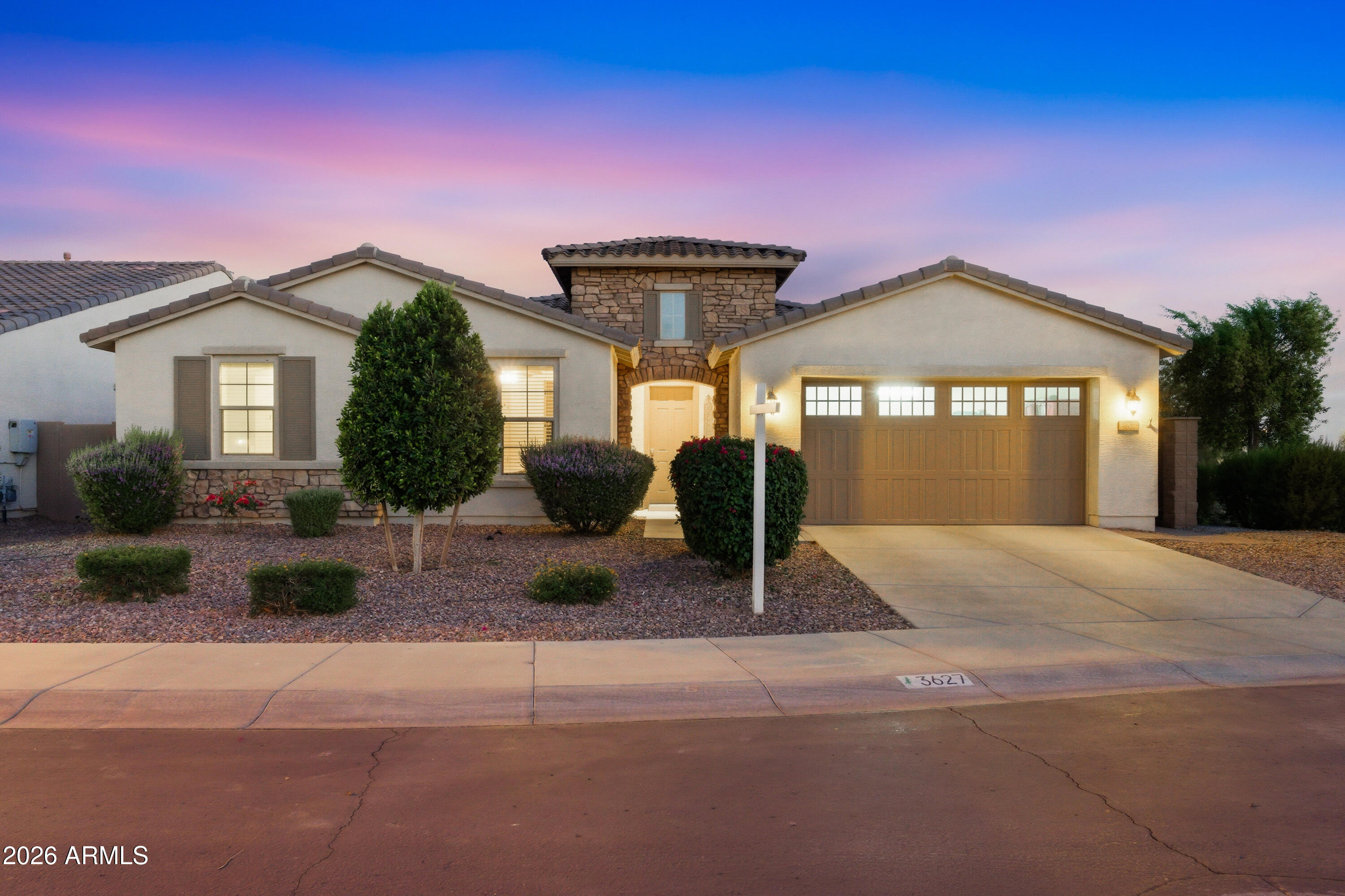 3627 E Blue Spruce Lane — photo