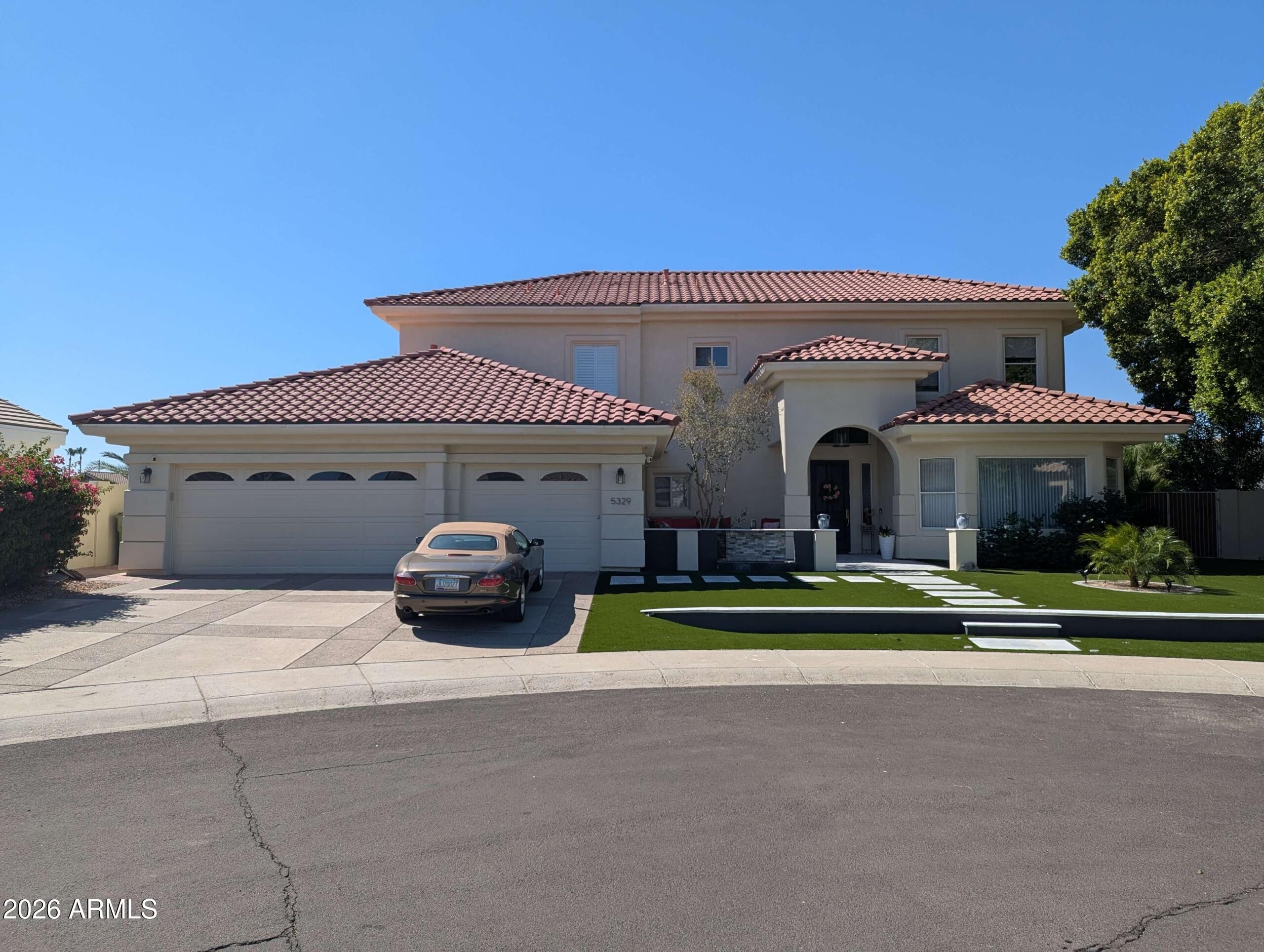 5329 W Rose Garden Lane — photo