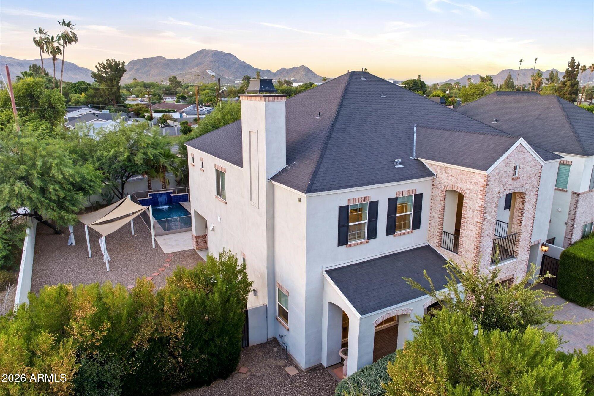 640 W Echo Lane — photo