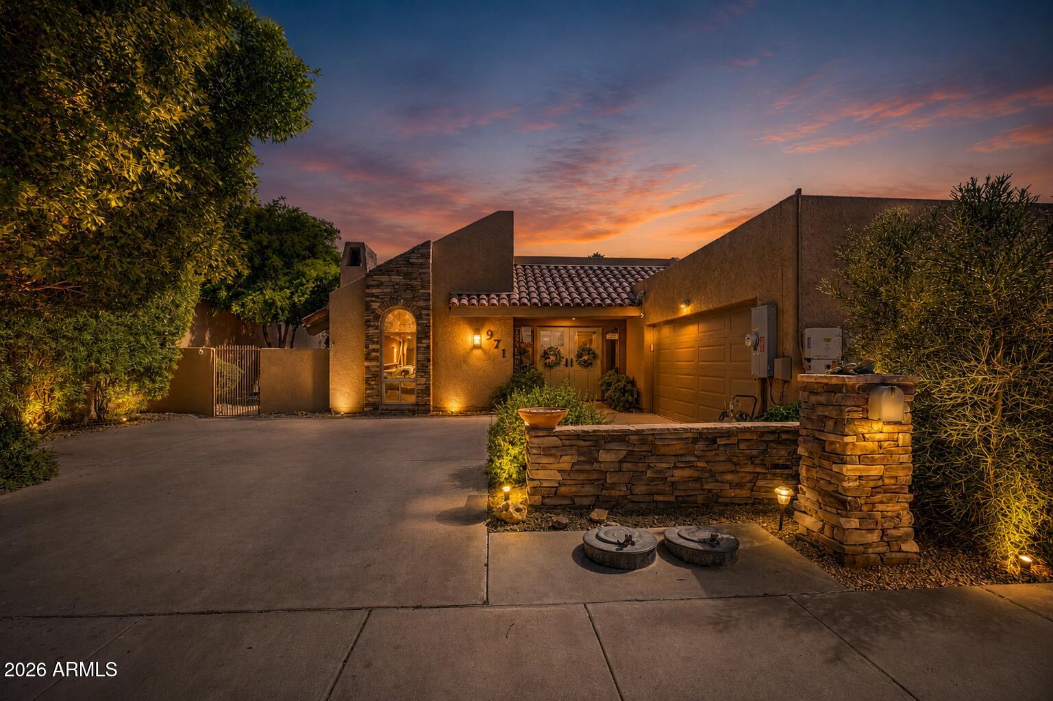 971 E Acacia Circle — photo