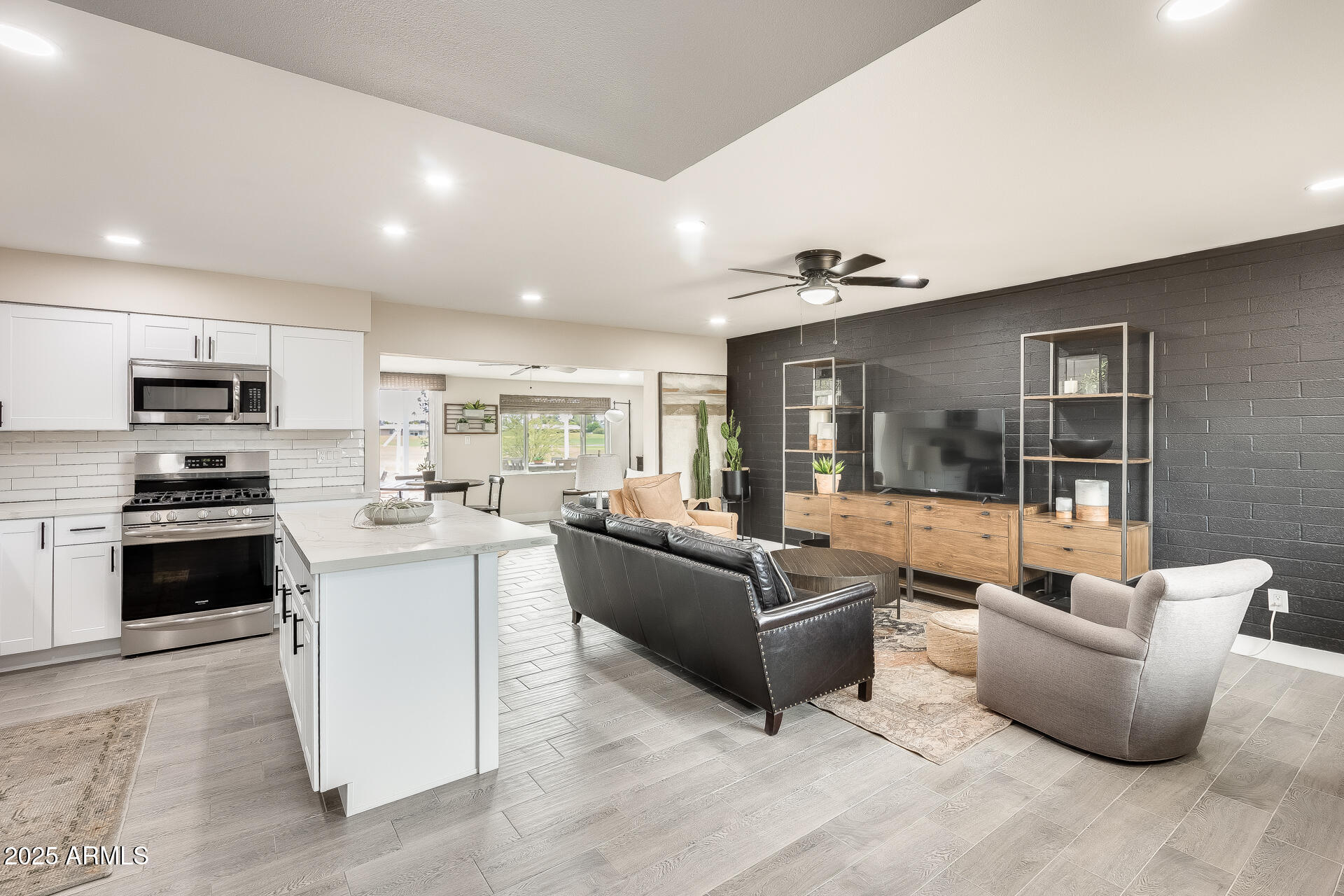 10801 W el Dorado Drive — photo