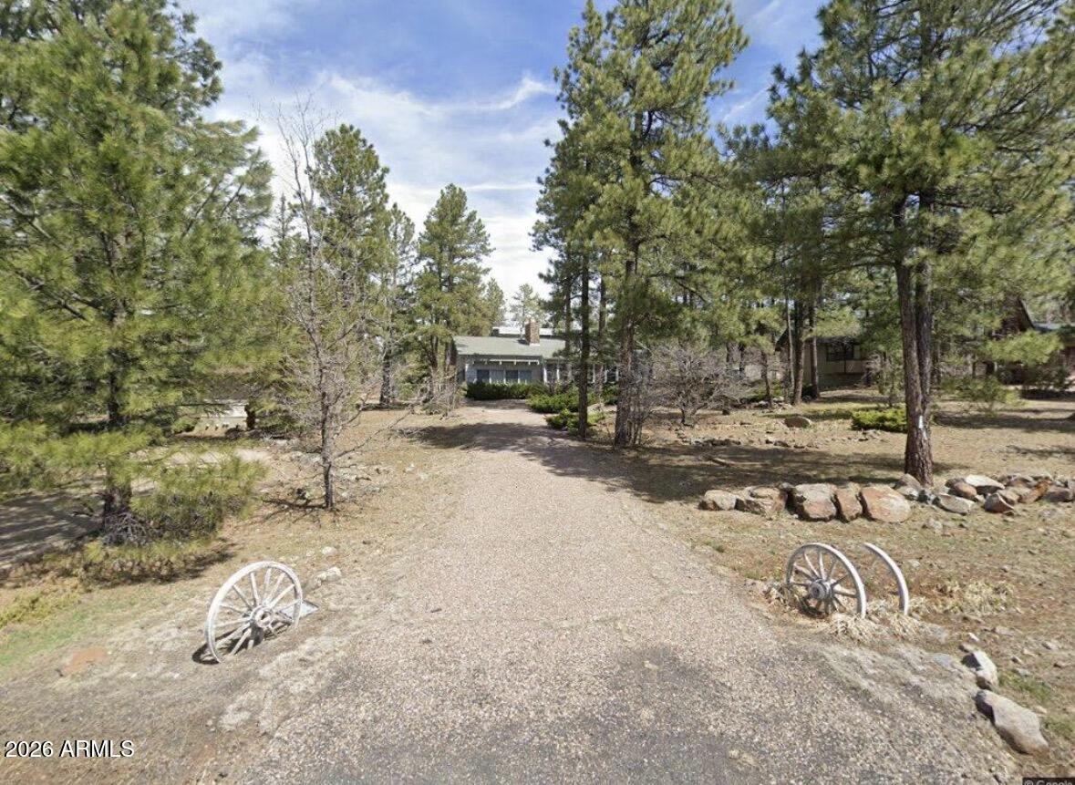 700 E Crestline Road — photo