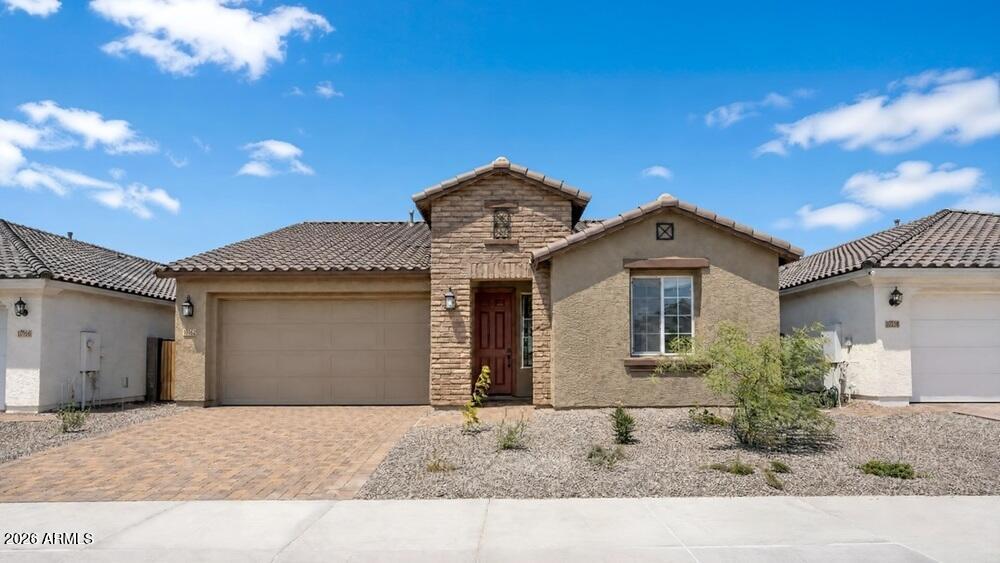 10162 W Crittenden Lane — photo