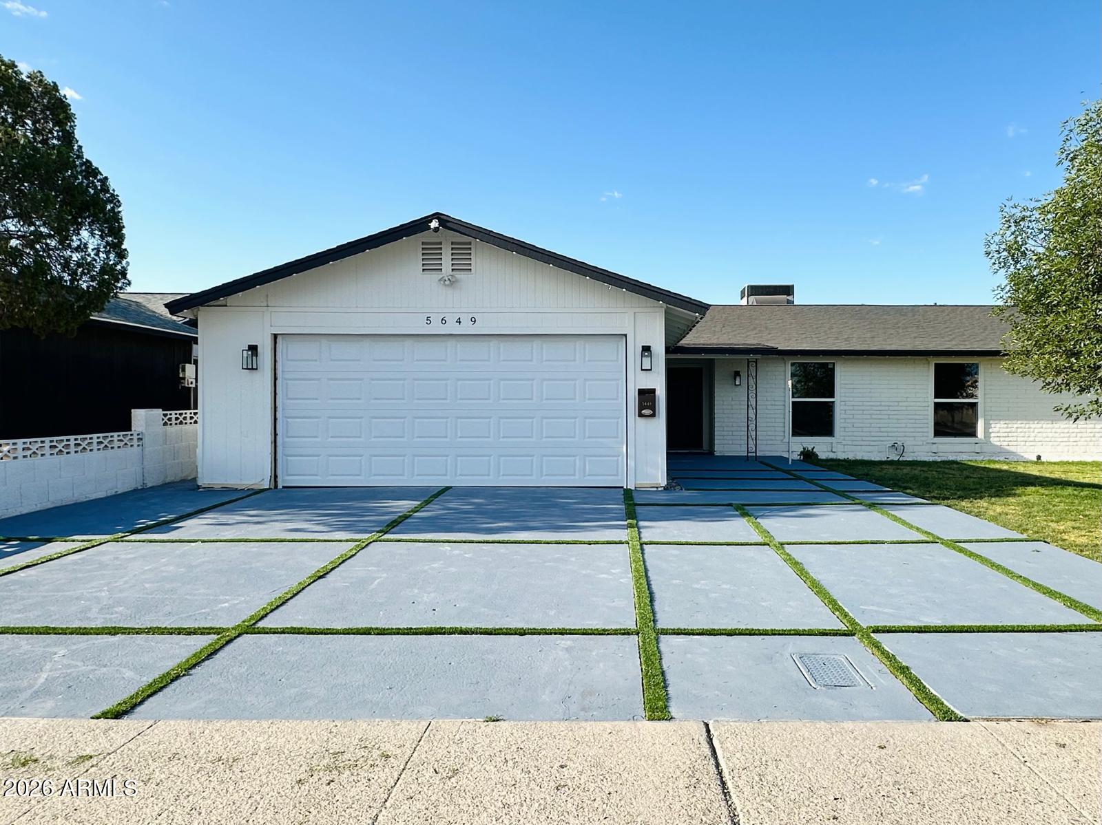 5649 W Onyx Avenue — photo