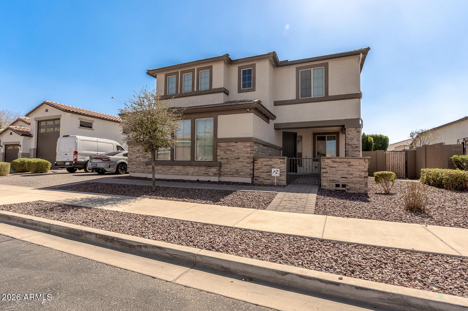 17347 W Sherman Street — photo